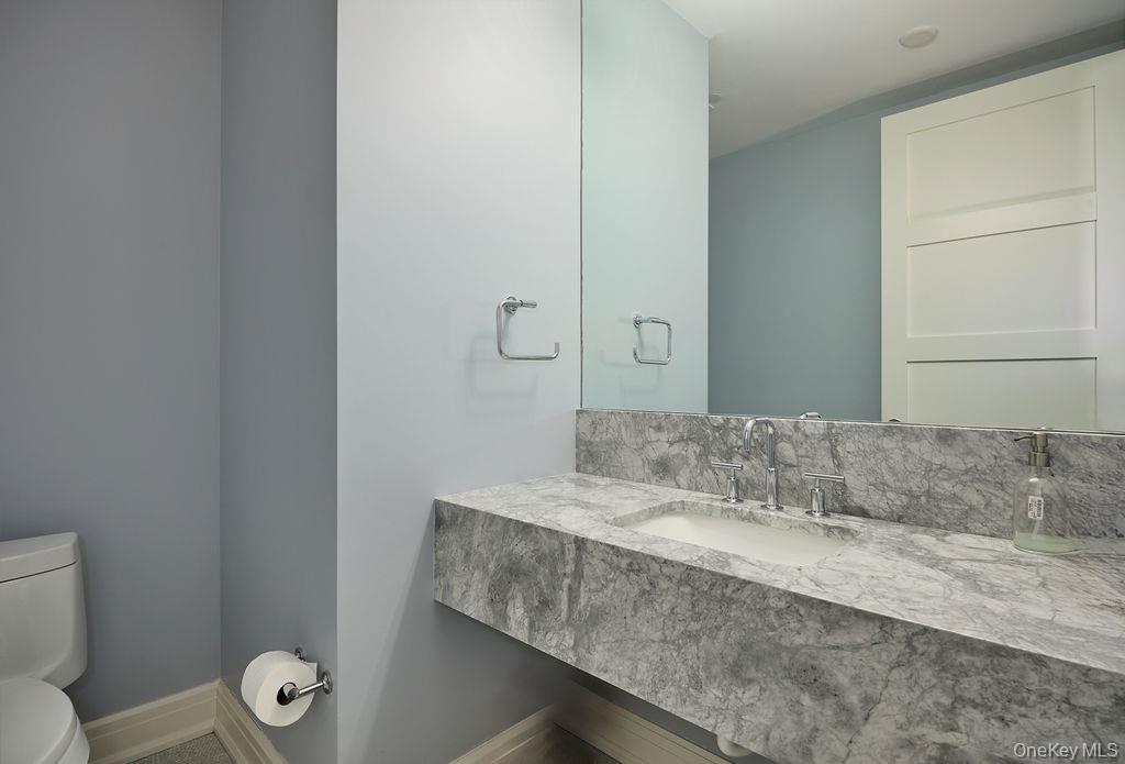 New Rochelle, New York, 10805, United States, 3 Bedrooms Bedrooms, ,4 BathroomsBathrooms,Residential,For Sale,1942227
