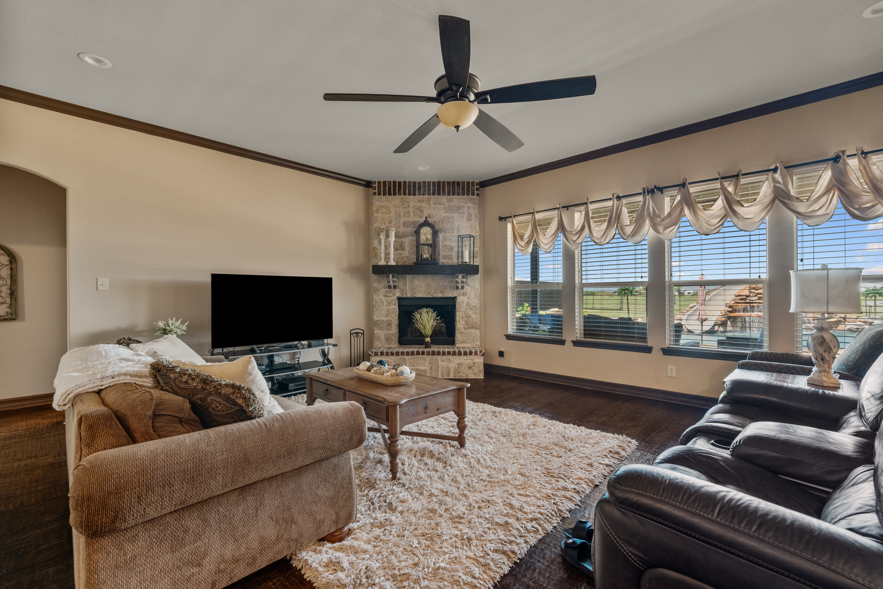 Caddo Mills, Texas, 75135, United States, 4 Bedrooms Bedrooms, ,2 BathroomsBathrooms,Residential,For Sale,1943912