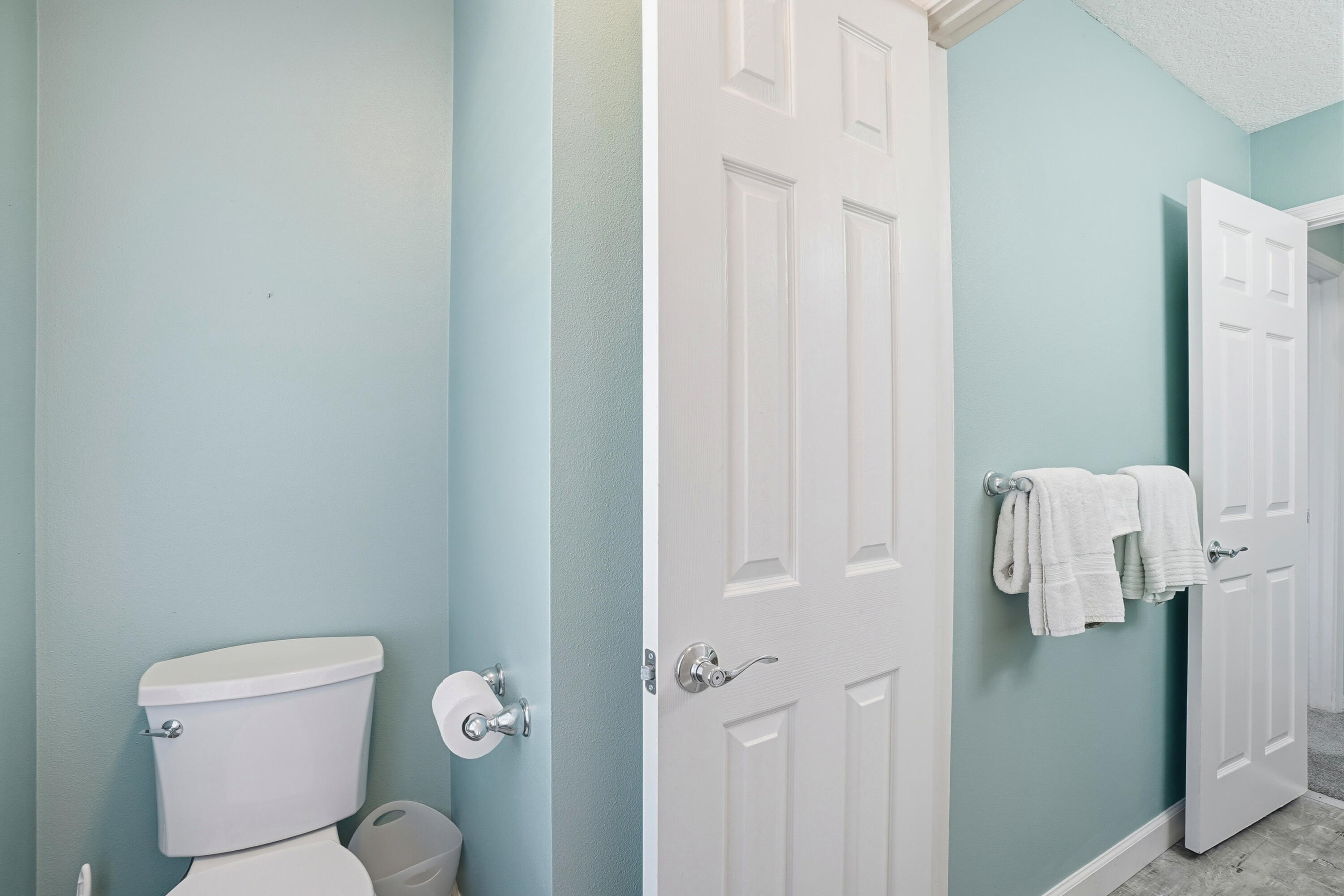 Niceville, Florida, 32578, United States, 5 Bedrooms Bedrooms, ,3 BathroomsBathrooms,Residential,For Sale,1997010