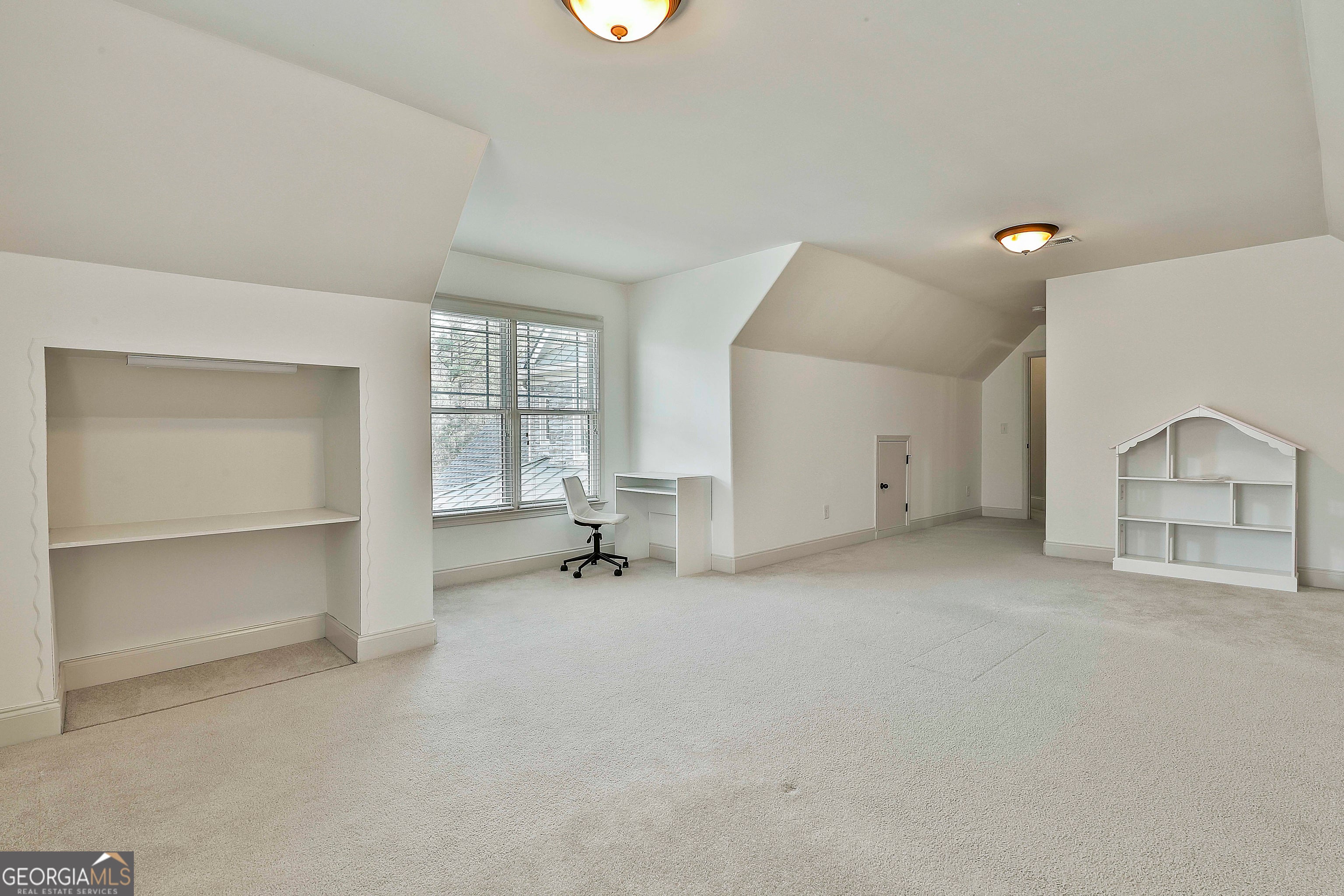 Douglasville, Georgia, 30135, United States, 5 Bedrooms Bedrooms, ,4 BathroomsBathrooms,Residential,For Sale,1999896