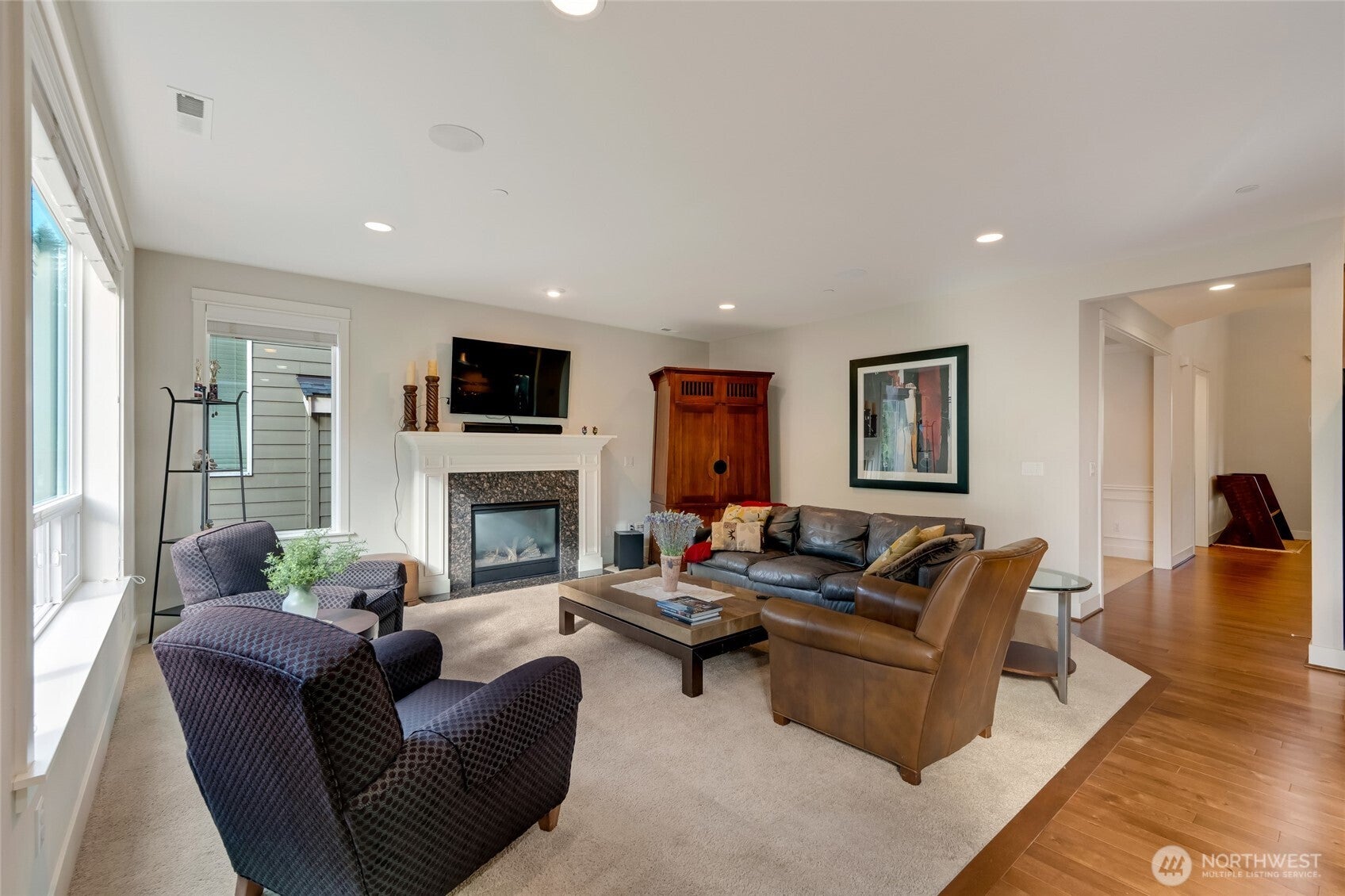 Lynnwood, Washington, 98037, United States, 5 Bedrooms Bedrooms, ,4 BathroomsBathrooms,Residential,For Sale,1979016