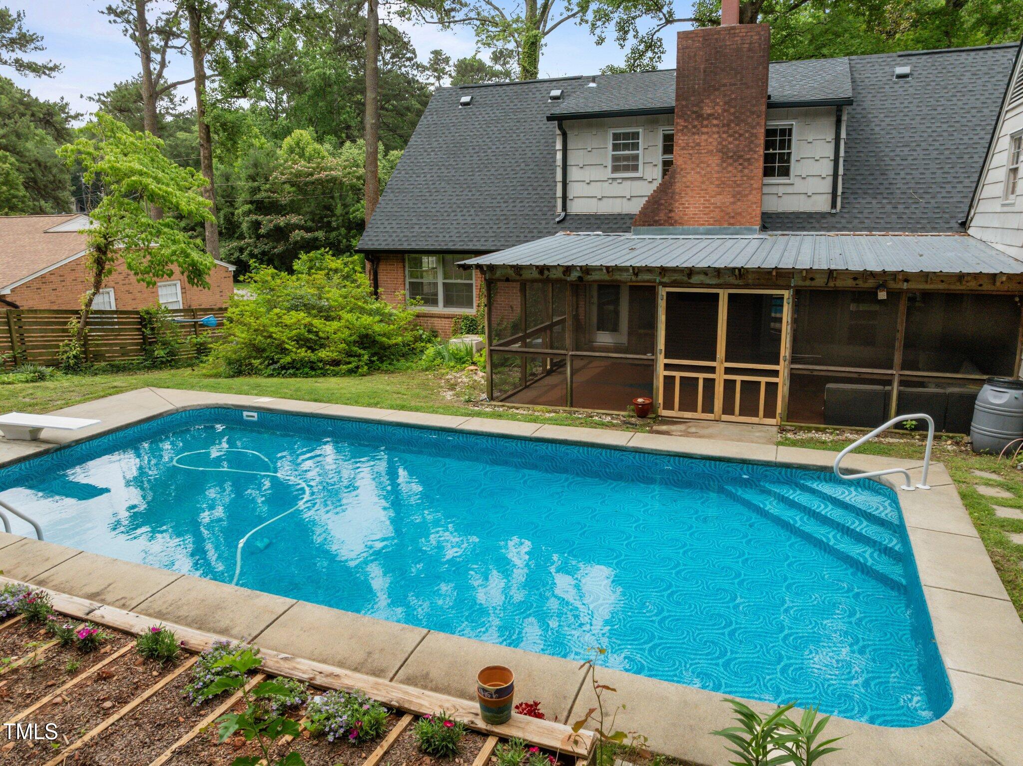 Raleigh, North Carolina, 27606, United States, 5 Bedrooms Bedrooms, ,2 BathroomsBathrooms,Residential,For Sale,1857756