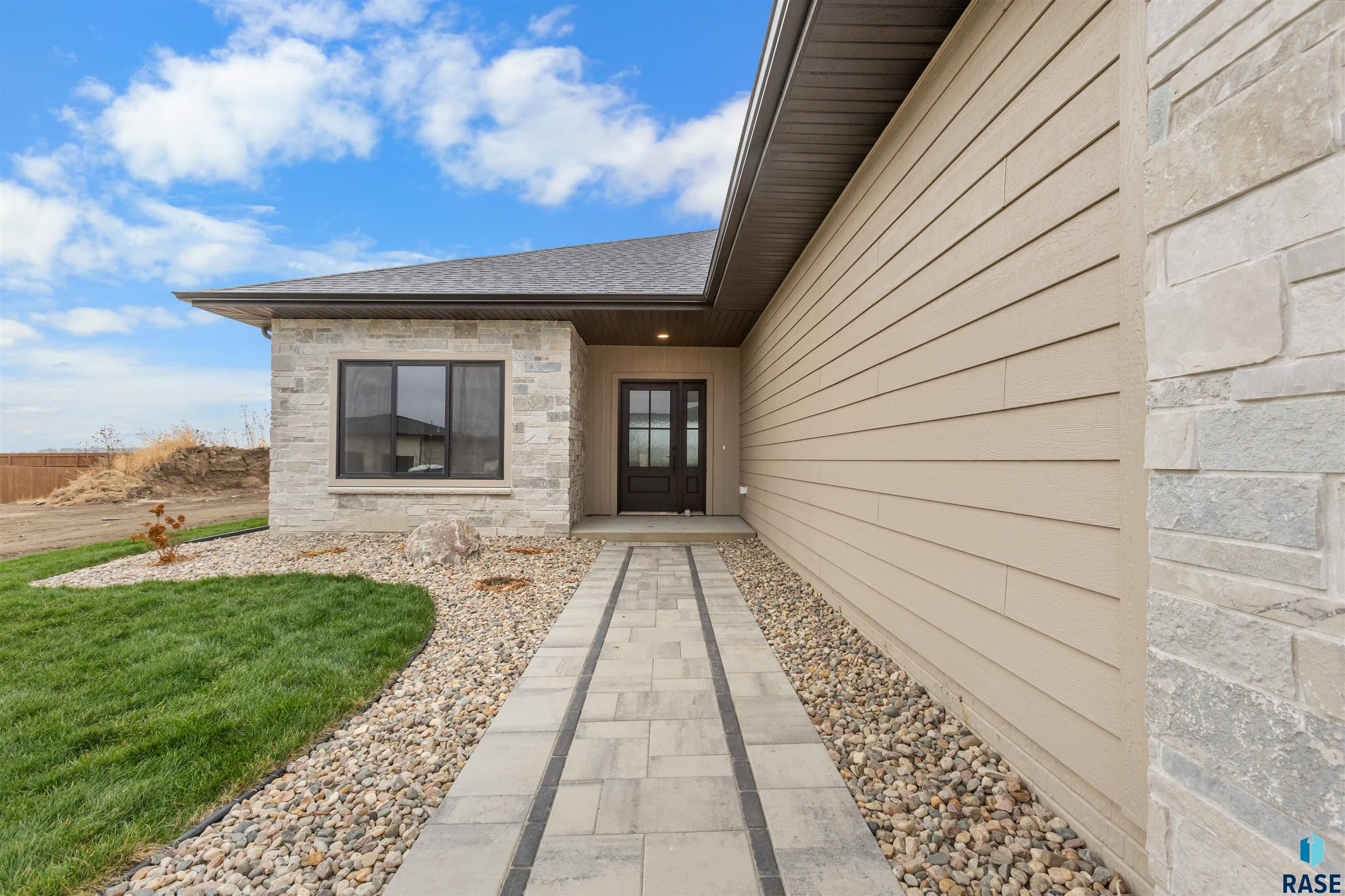 Sioux Falls, South Dakota, 57110, United States, 3 Bedrooms Bedrooms, ,2 BathroomsBathrooms,Residential,For Sale,1847243