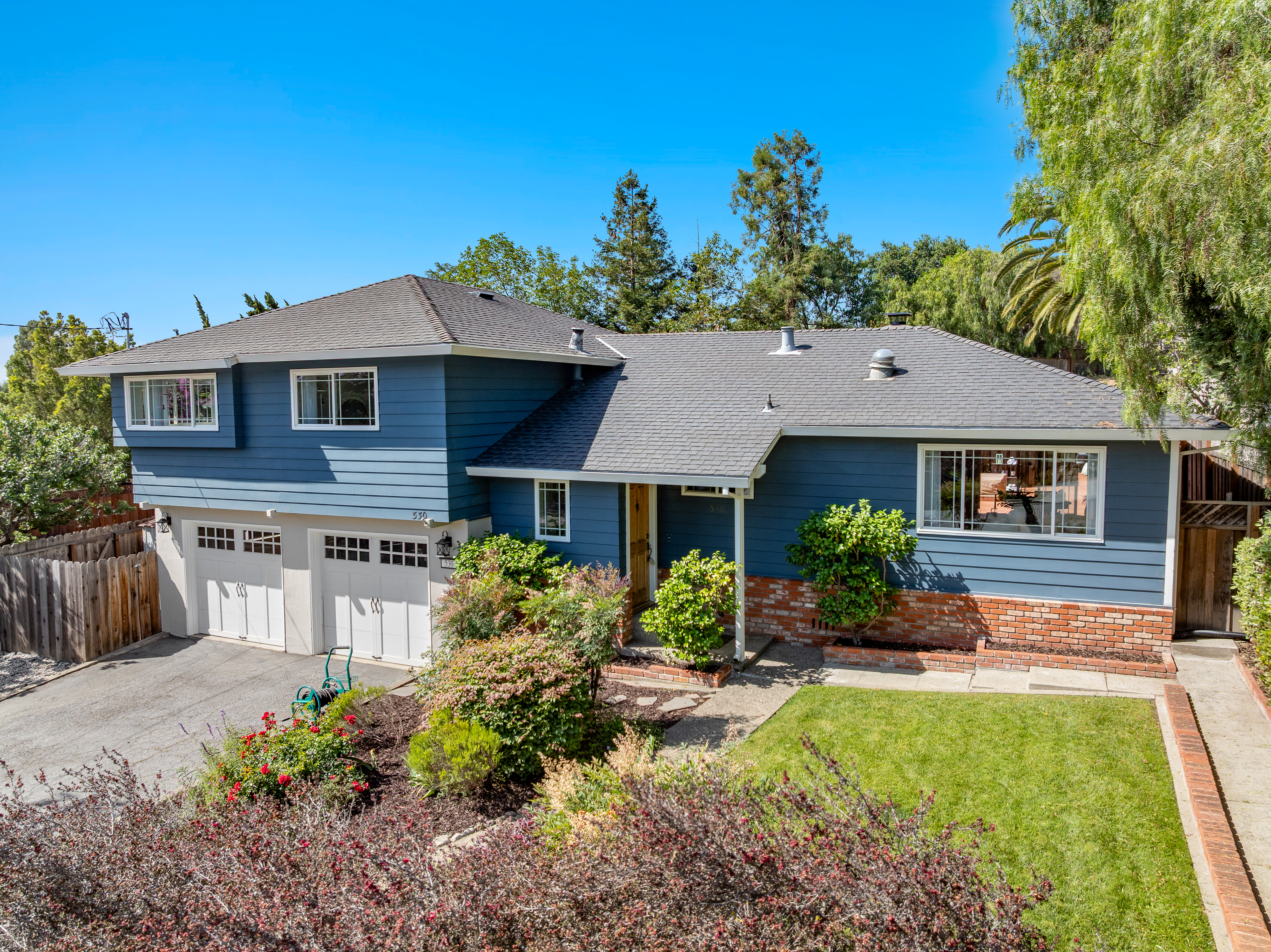  Redwood City Retreat with Exceptional Outdoor Living - 物件實景