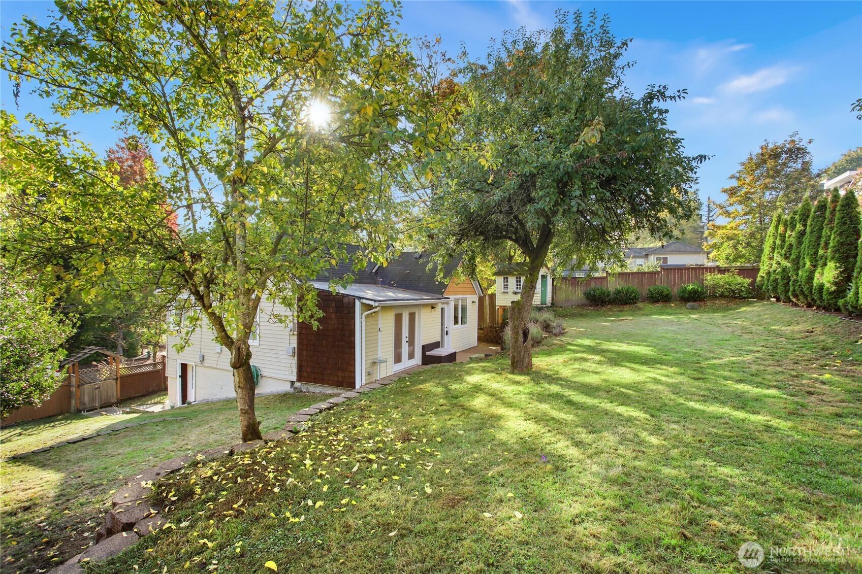 SEATTLE, Washington, 98122, United States, 3 Bedrooms Bedrooms, ,2 BathroomsBathrooms,Residential,For Sale,1987926