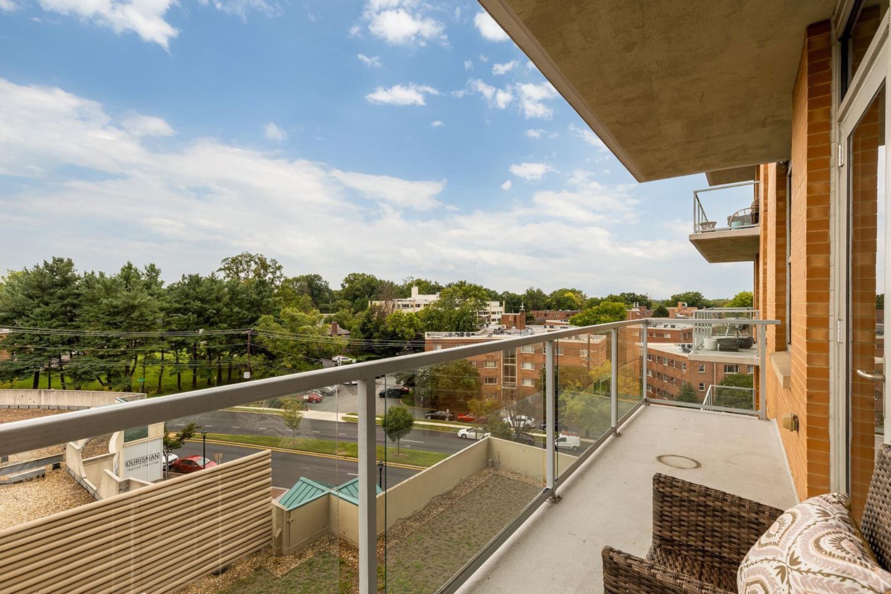  6820 Wisconsin Avenue, Bethesda, MD, 20814 - 物件實景
