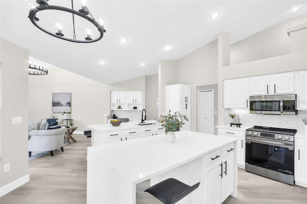 Palm Harbor, Florida, 34683, United States, 4 Bedrooms Bedrooms, ,3 BathroomsBathrooms,Residential,For Sale,1989112