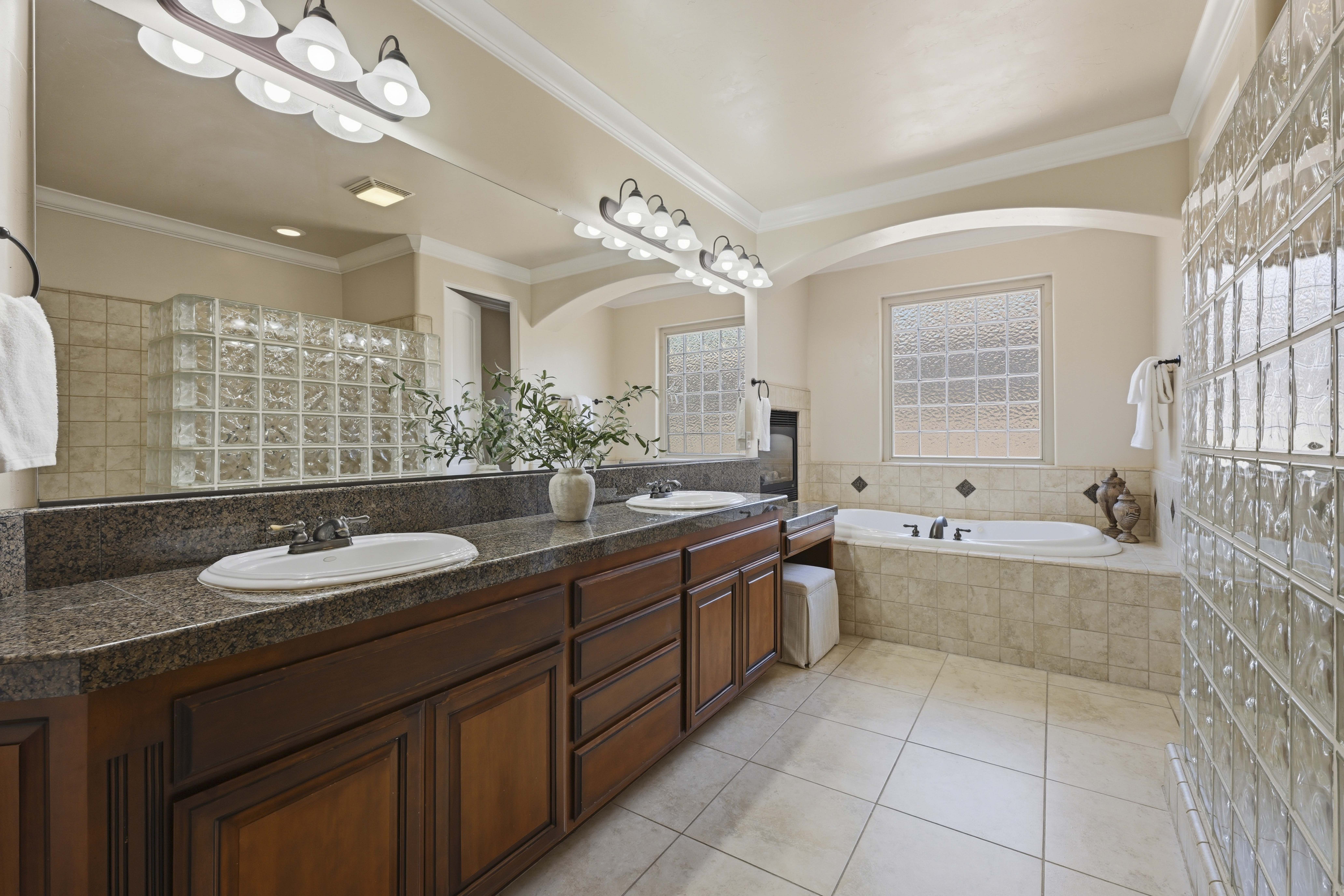  8587 Indianwood Lane, Roseville, CA 95747 - 物件實景