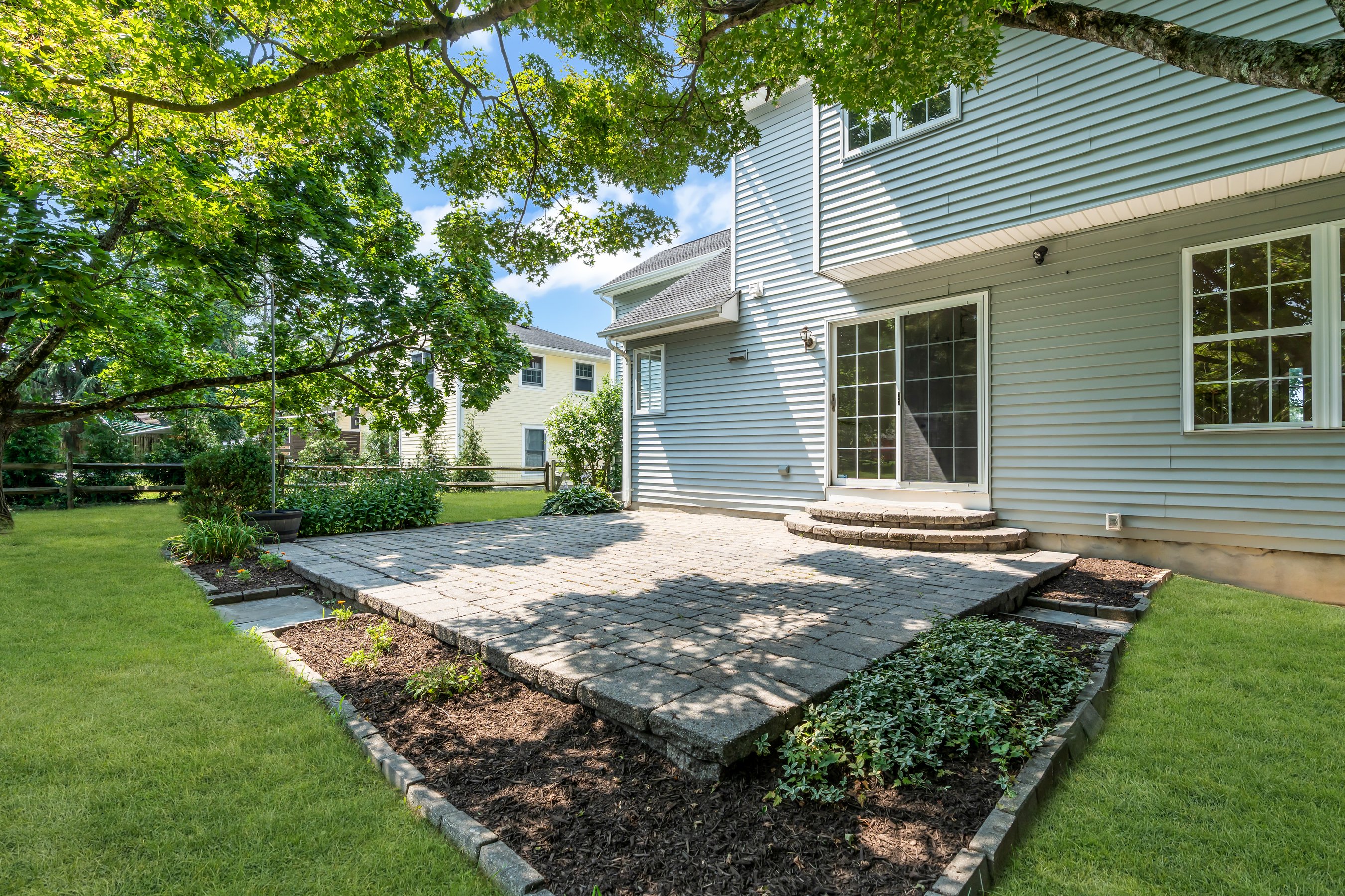  Charming Fair Haven Colonial - 物件實景