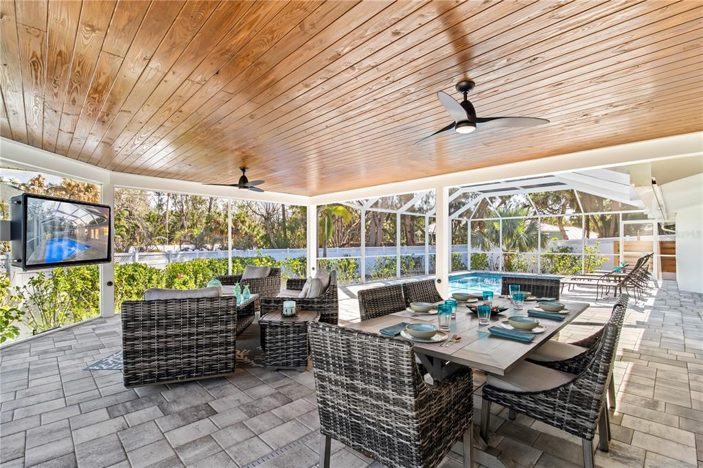 Sarasota, Florida, 34242, United States, 3 Bedrooms Bedrooms, ,2 BathroomsBathrooms,Residential,For Sale,1992857