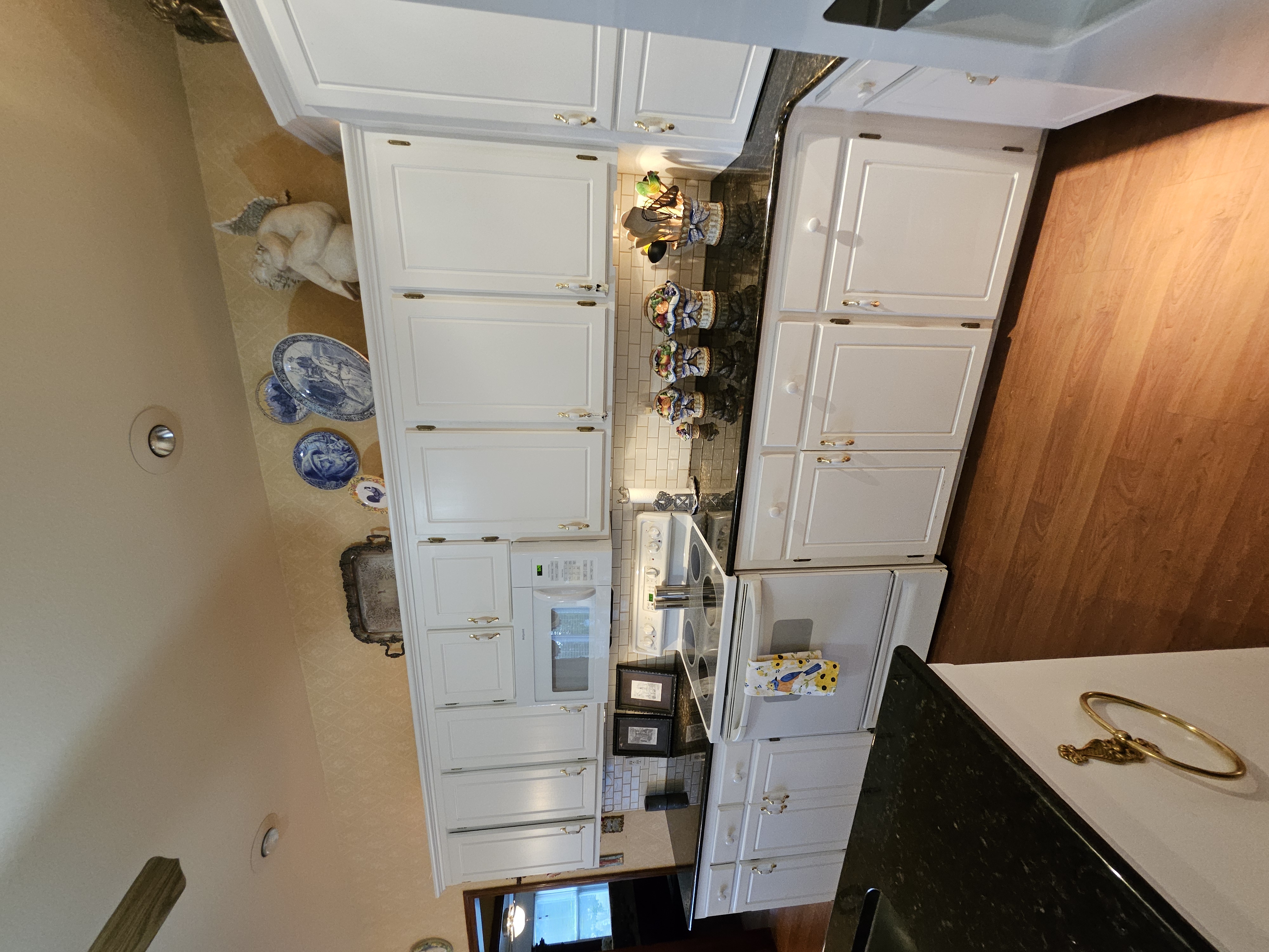 Pierce City, Missouri, 65723, United States, 5 Bedrooms Bedrooms, ,3 BathroomsBathrooms,Residential,For Sale,1984282