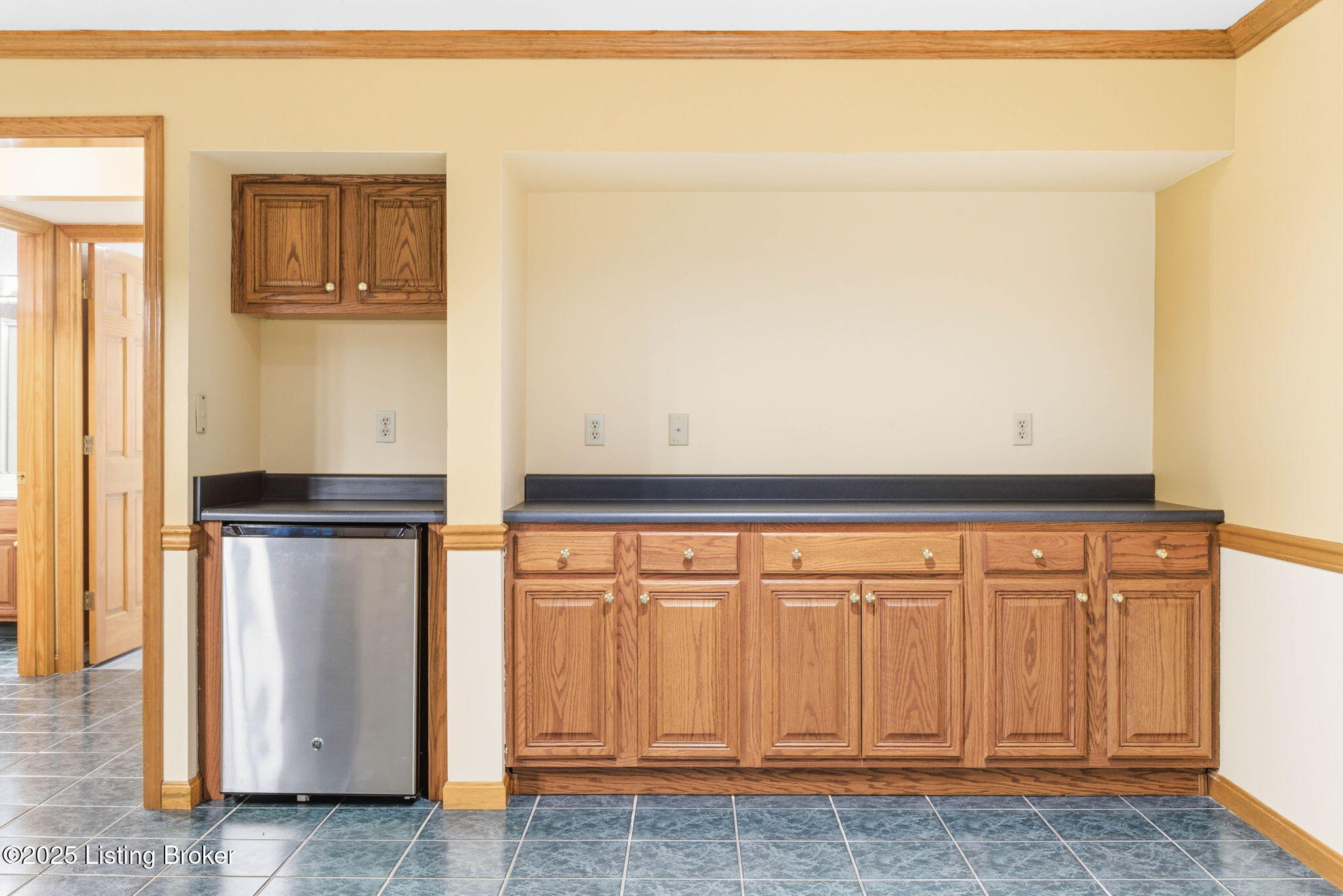 Prospect, Kentucky, 40059, United States, 3 Bedrooms Bedrooms, ,3 BathroomsBathrooms,Residential,For Sale,1996132