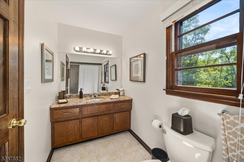 Clinton Twp., New Jersey, 08801, United States, 4 Bedrooms Bedrooms, ,3 BathroomsBathrooms,Residential,For Sale,1988137