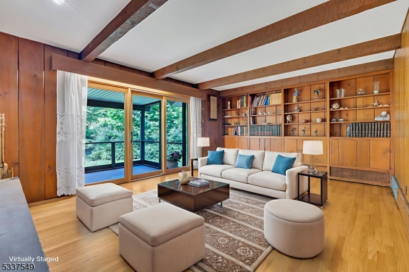 Raritan Twp., New Jersey, 08822, United States, 3 Bedrooms Bedrooms, ,2 BathroomsBathrooms,Residential,For Sale,1951157
