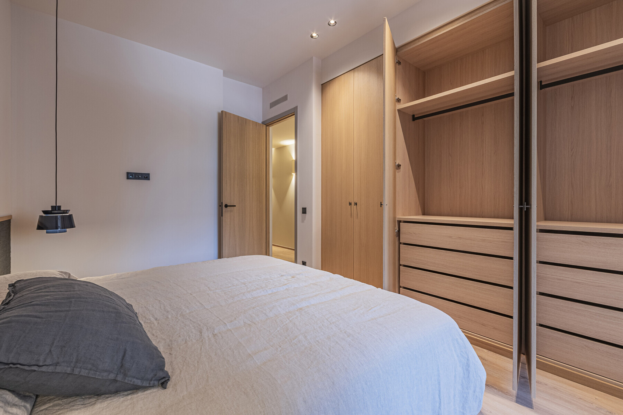  Modernist flat in Eixample with premium finishes in the Quadrat d