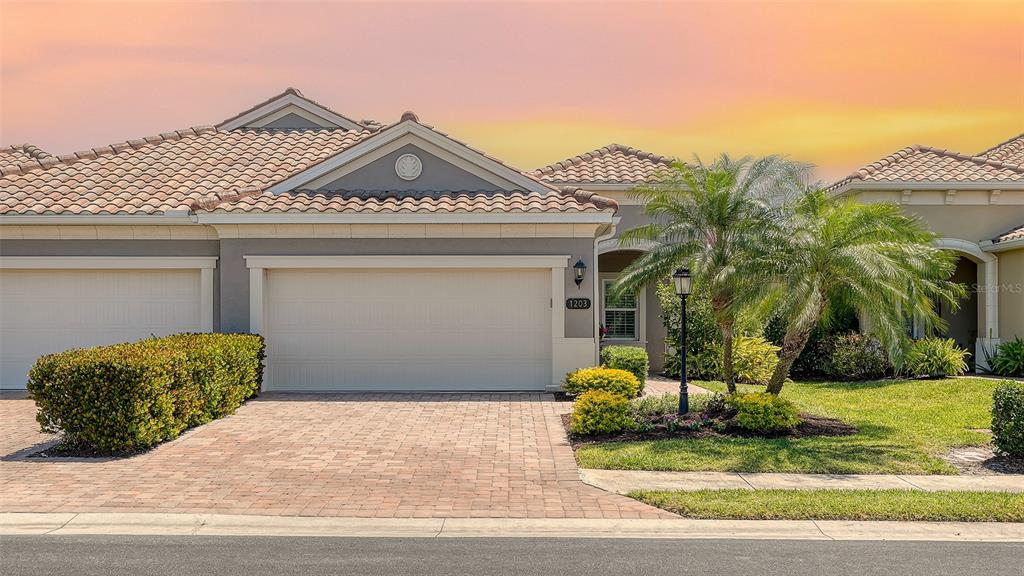 Bradenton, Florida, 34209, United States, 2 Bedrooms Bedrooms, ,2 BathroomsBathrooms,Residential,For Sale,1785001