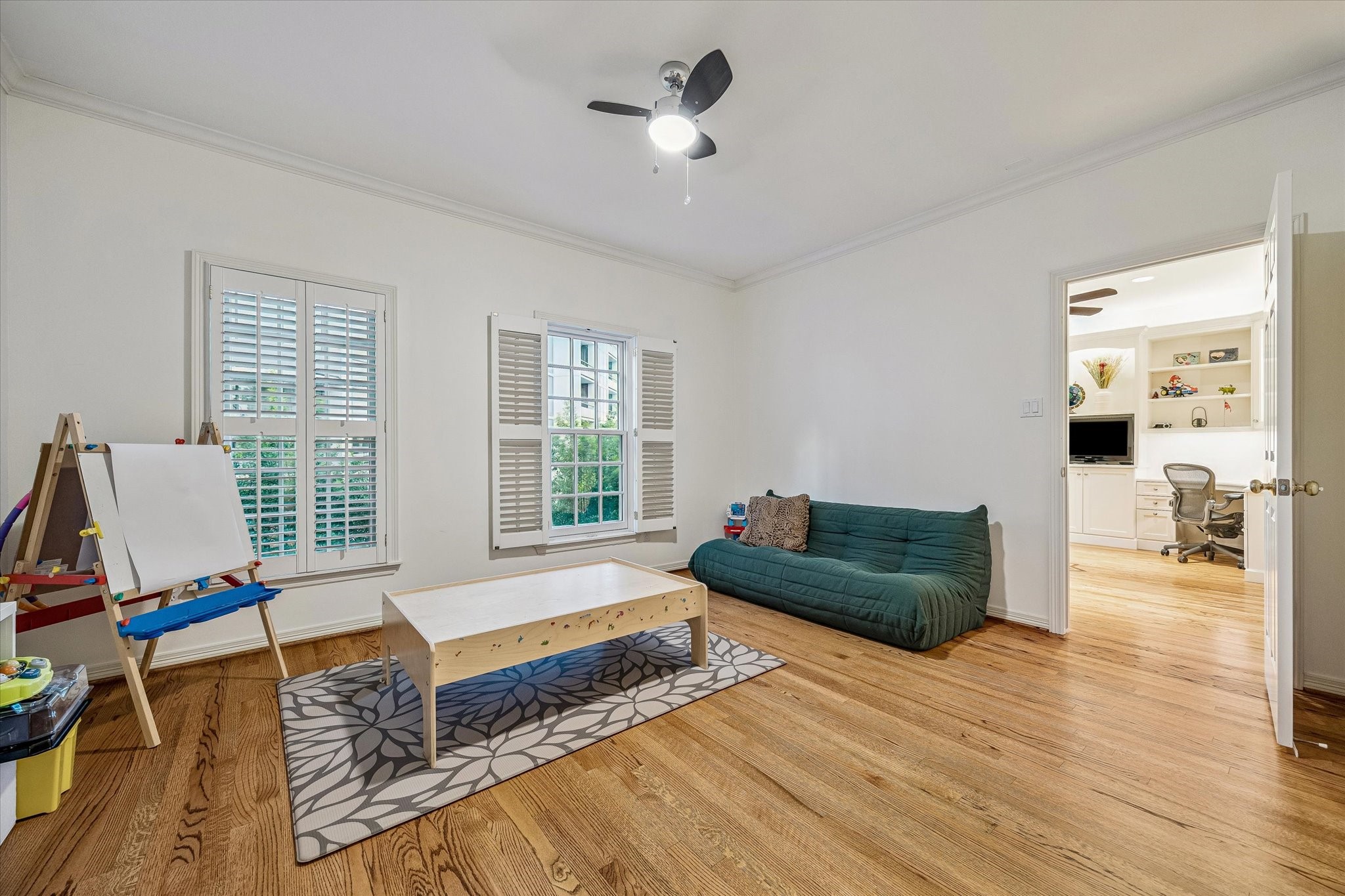  5732 Longmont Lane - 物件實景