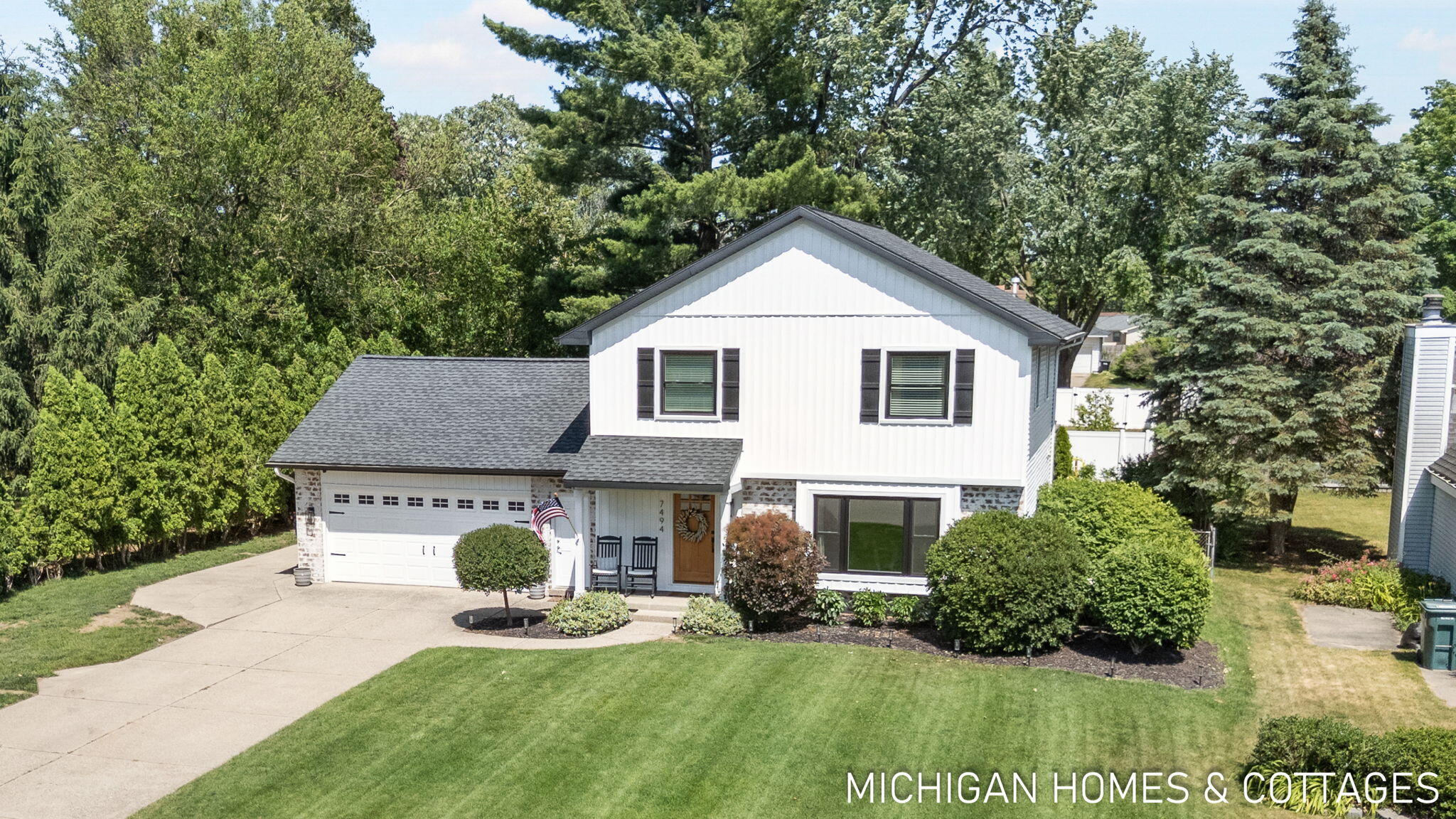 Jenison, Michigan, 49428, United States, 4 Bedrooms Bedrooms, ,3 BathroomsBathrooms,Residential,For Sale,1932274