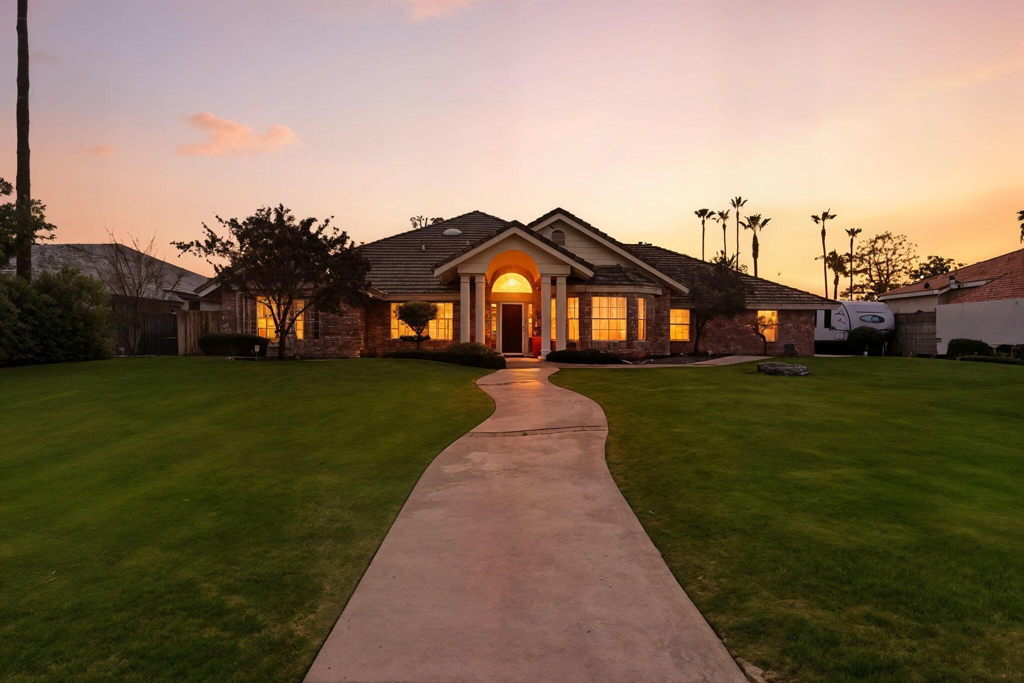 Bakersfield, California, 93314, United States, 4 Bedrooms Bedrooms, ,3 BathroomsBathrooms,Residential,For Sale,1996652