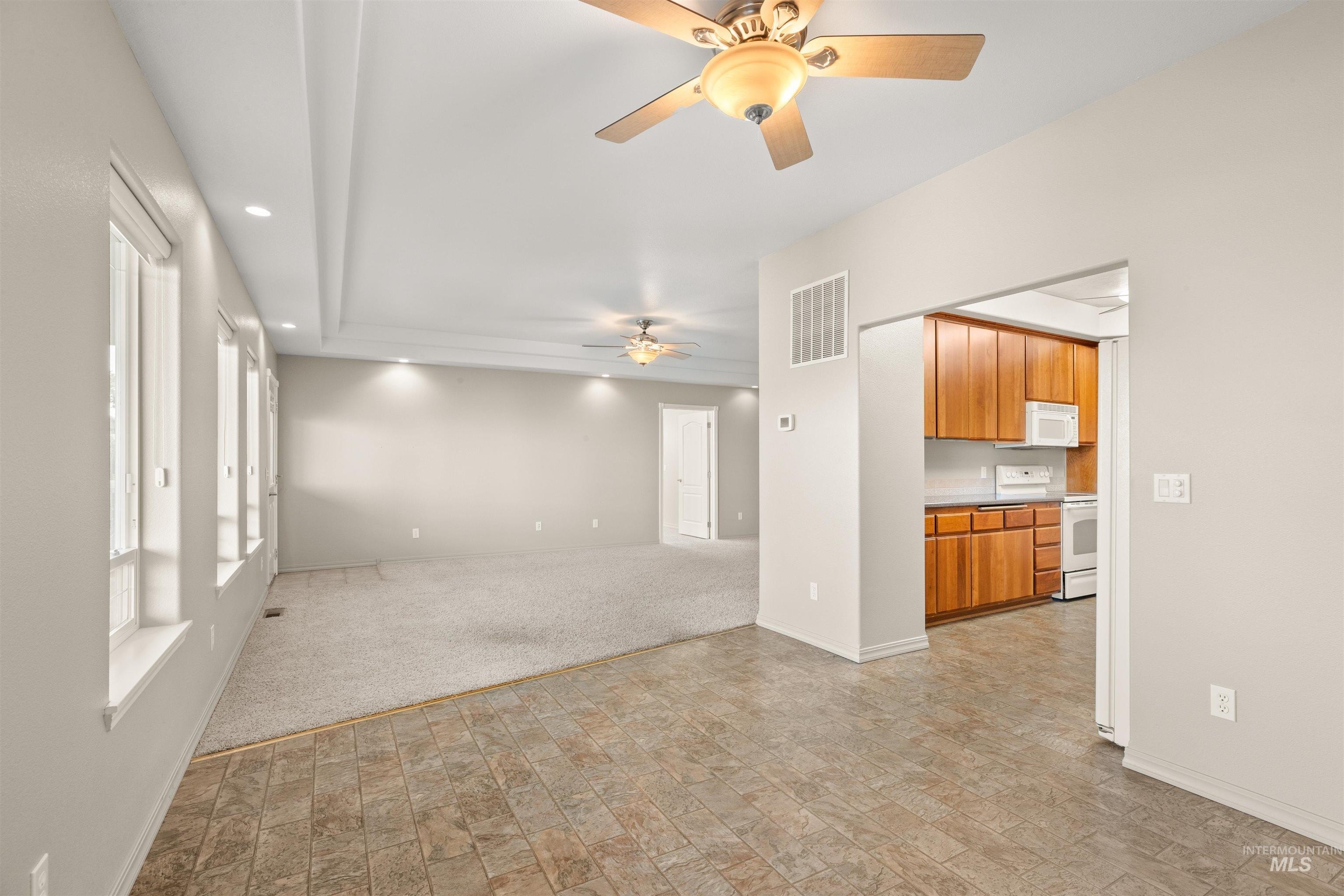 Lewiston, Idaho, 83501, United States, 5 Bedrooms Bedrooms, ,3 BathroomsBathrooms,Residential,For Sale,1873499