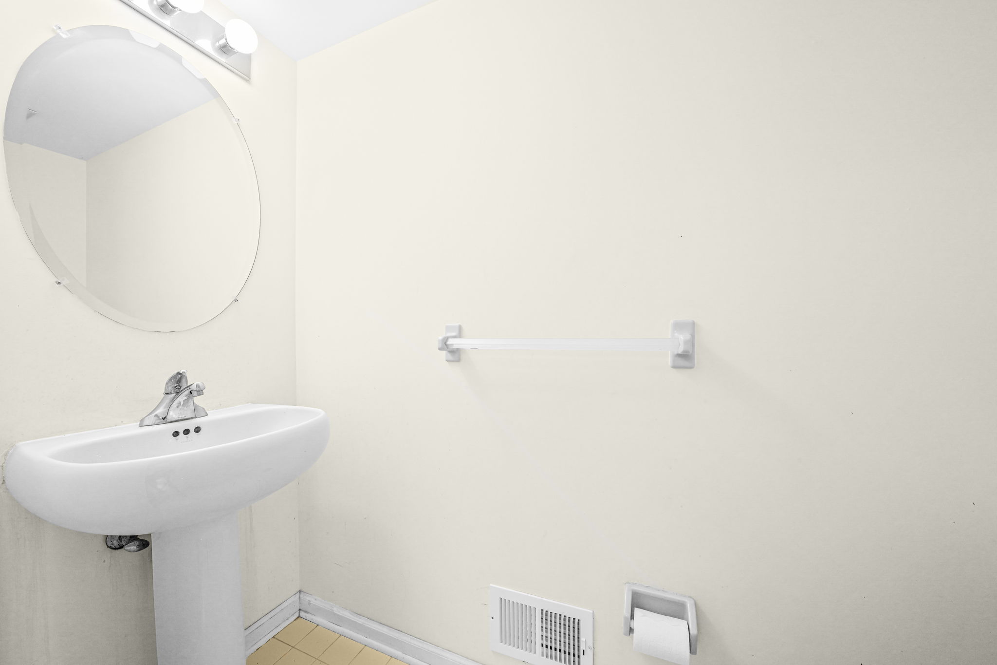 Mount Olive Township, New Jersey, 07828, United States, 4 Bedrooms Bedrooms, ,3 BathroomsBathrooms,Residential,For Sale,1976340