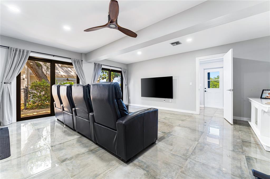 Sarasota, Florida, 34242, United States, 4 Bedrooms Bedrooms, ,5 BathroomsBathrooms,Residential,For Sale,1999117