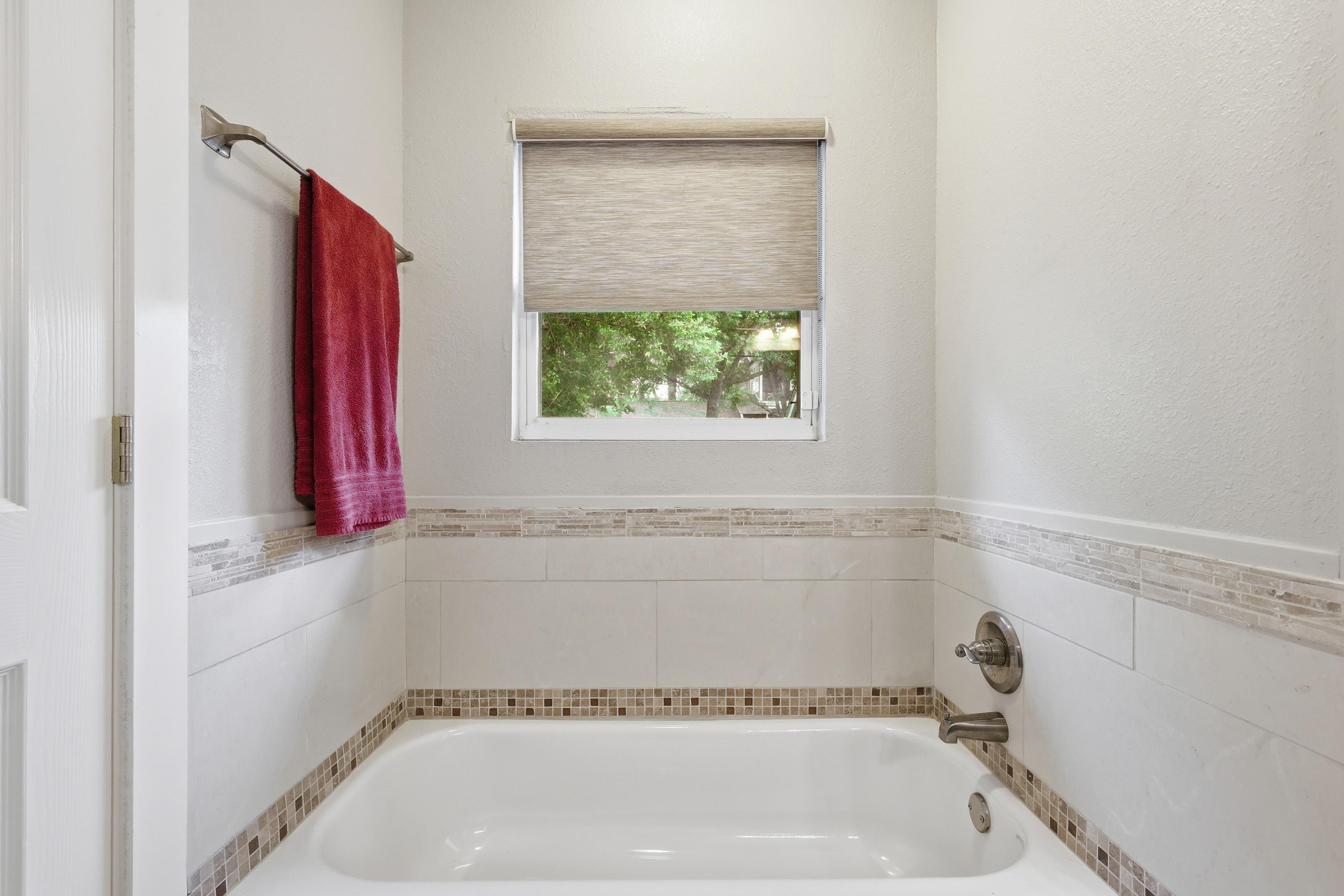  1300 Buck Avenue, Fort Worth, TX, 76110 - 物件實景