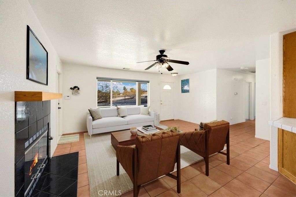 Hesperia, California, 92345, United States, ,Residential,For Sale,1942846