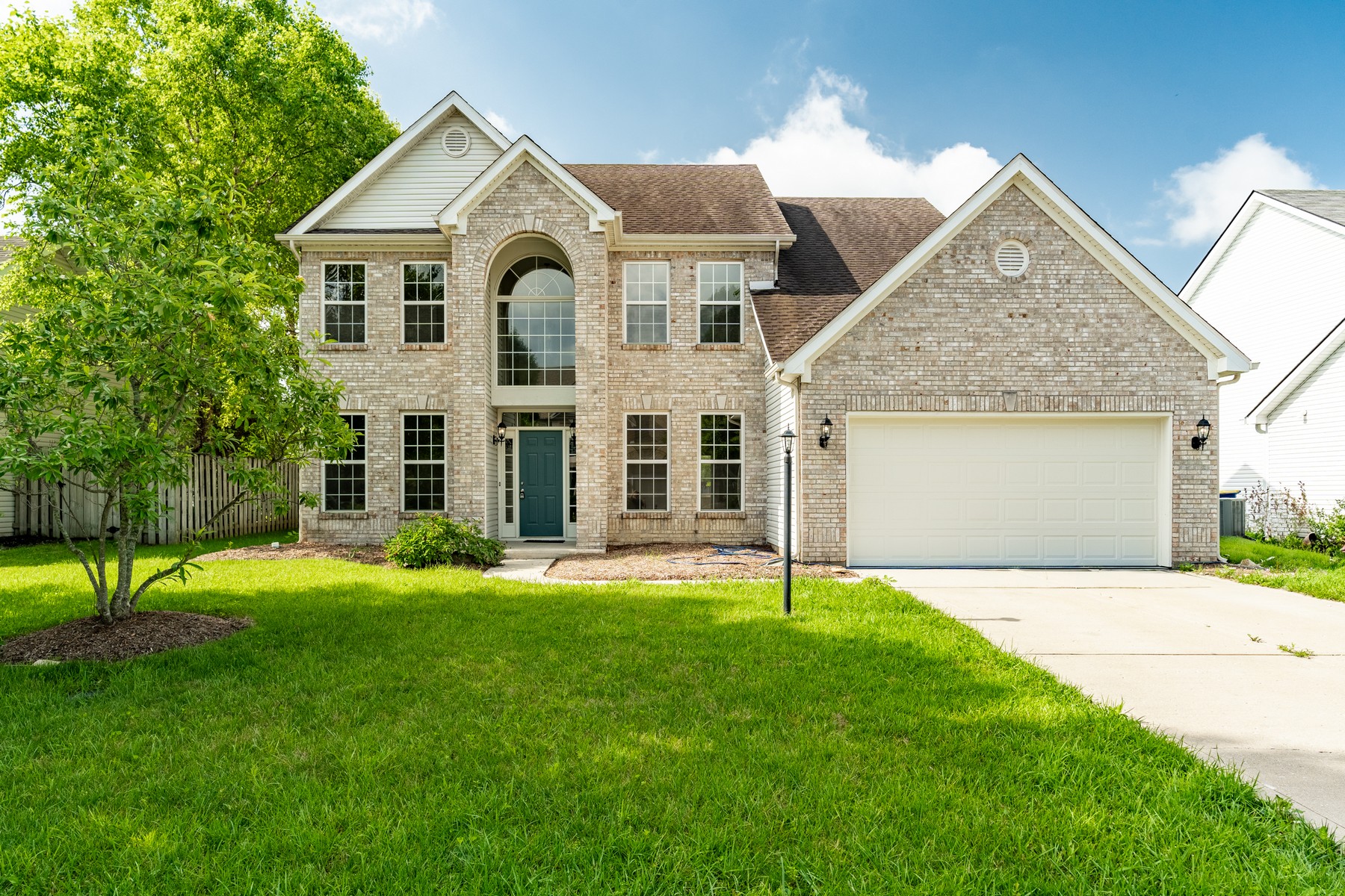  Beautifully Remodeled Geist-Area 4 Bedroom Home - 物件實景