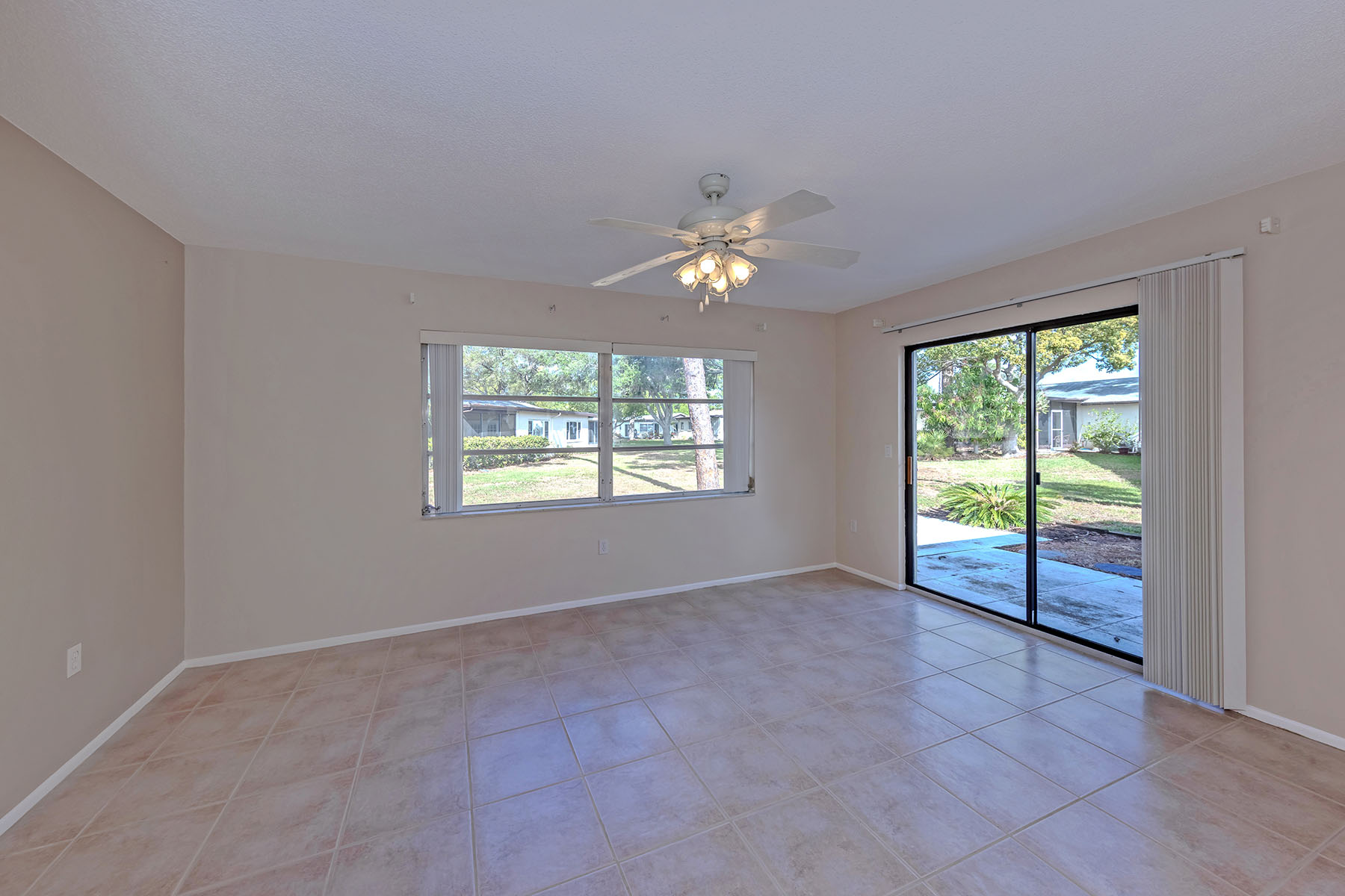  VILLAGE IN THE PINES - 物件實景