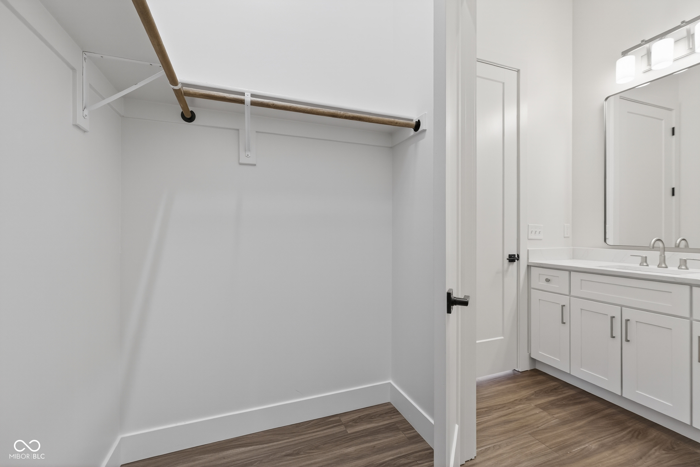 Carmel, Indiana, 46032, United States, 2 Bedrooms Bedrooms, ,3 BathroomsBathrooms,Residential,For Sale,1982696