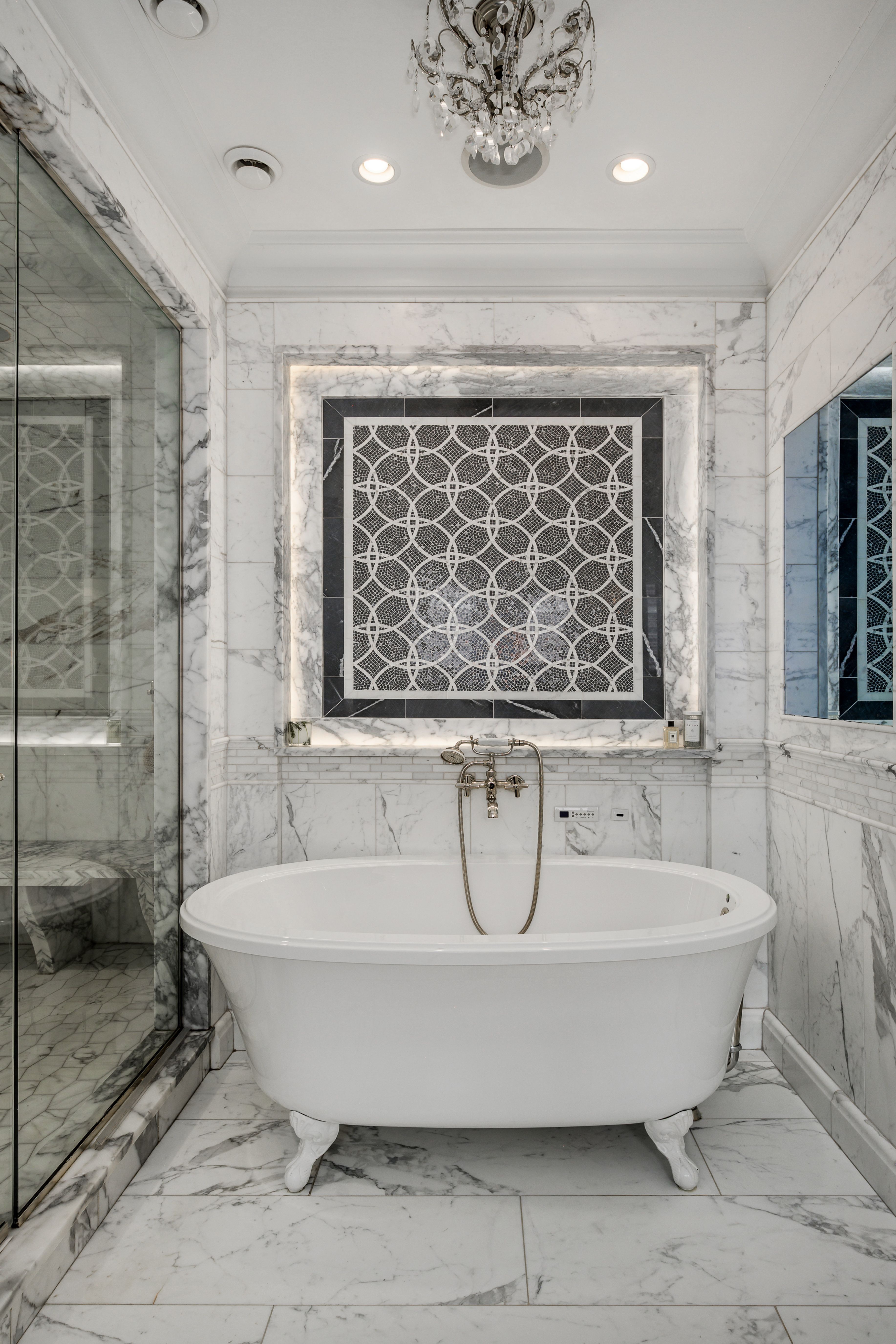  Impeccably Maintained Single-Family Residence on Lake Shore Drive - 物件實景