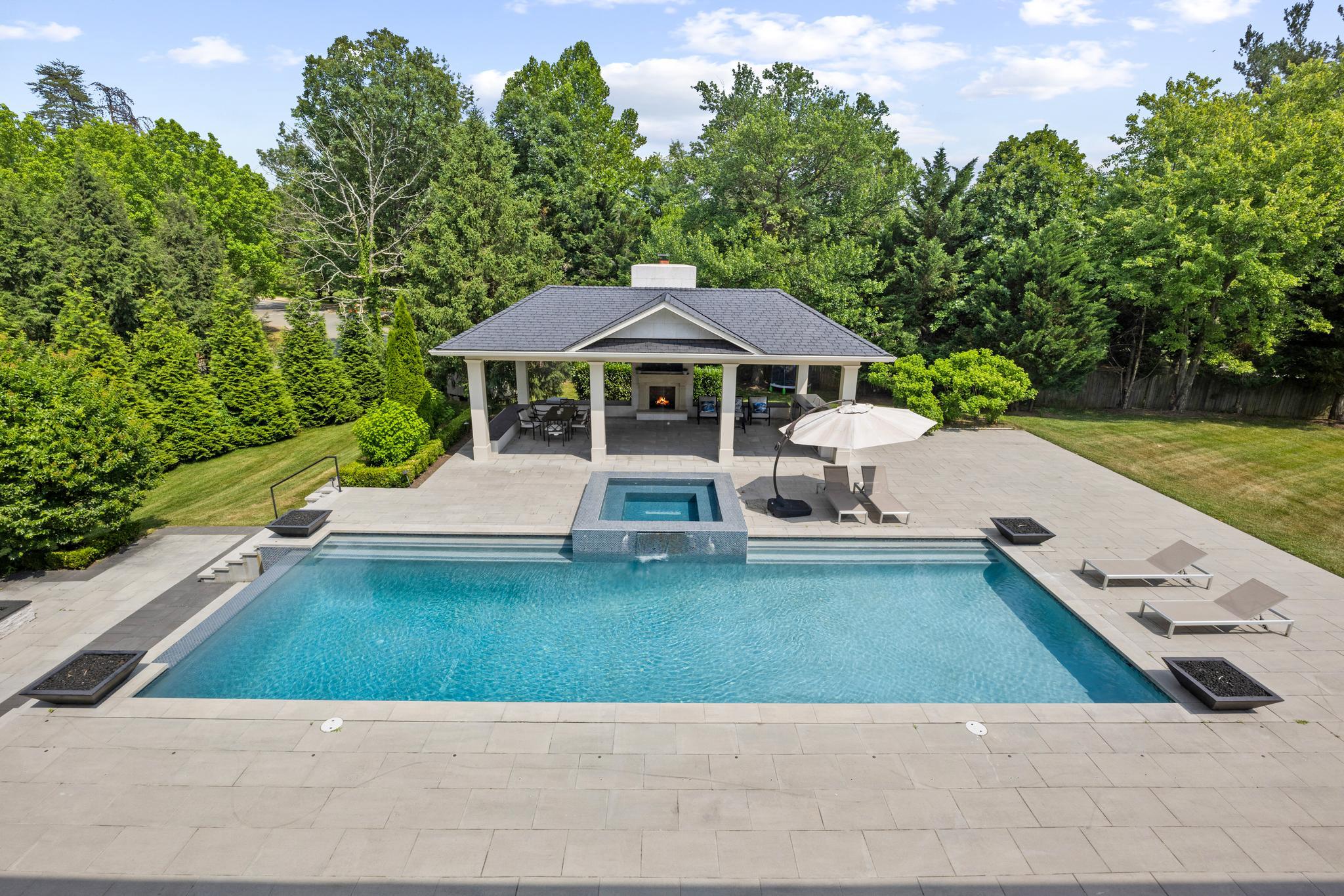  8880 Bradley Boulevard, Bethesda, MD, 20817 - 物件實景