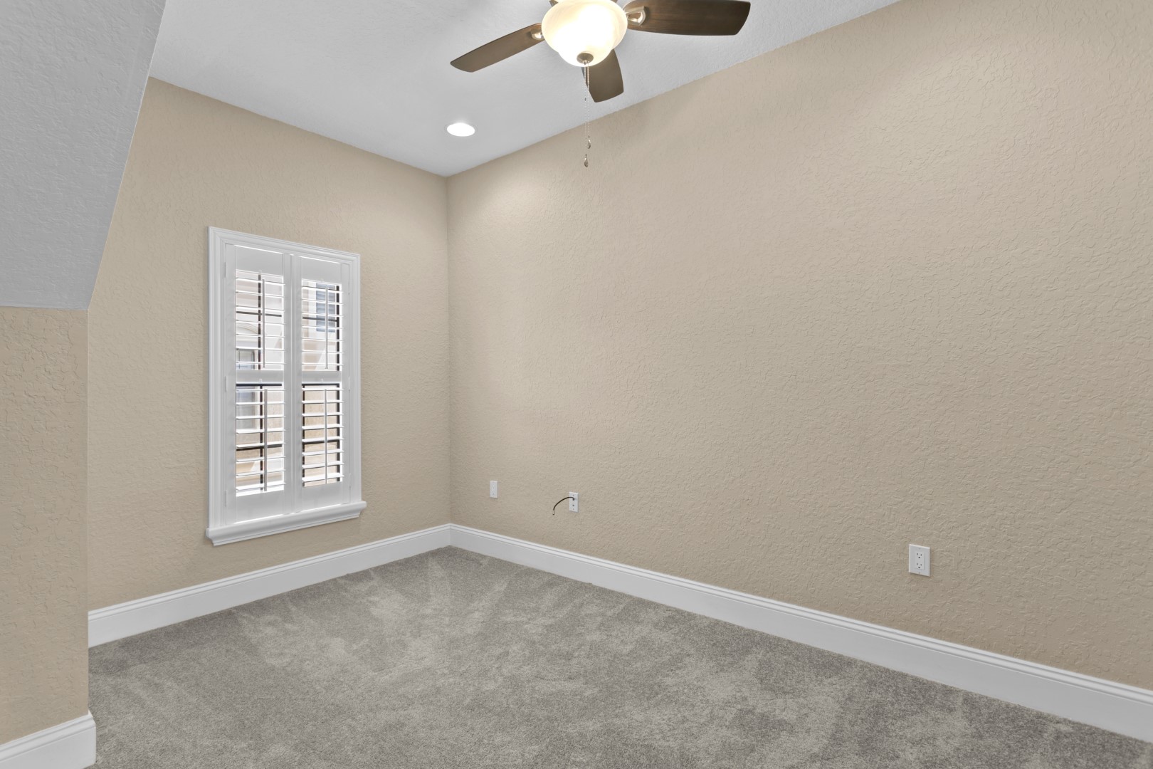 Tampa, Florida, 33606, United States, 3 Bedrooms Bedrooms, ,3 BathroomsBathrooms,Residential,For Sale,2012013