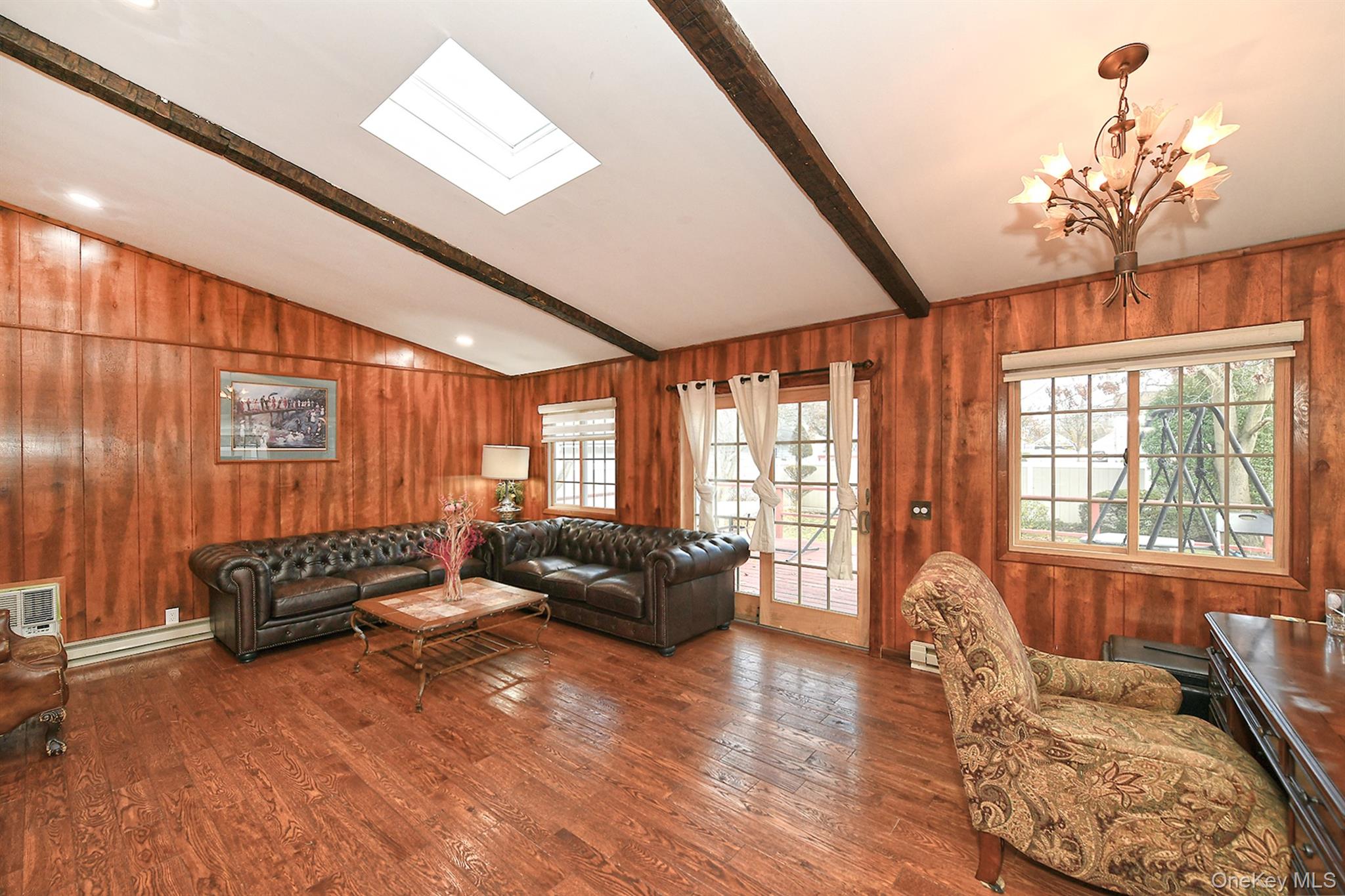 Freeport, New York, 11520, United States, 3 Bedrooms Bedrooms, ,2 BathroomsBathrooms,Residential,For Sale,2003300