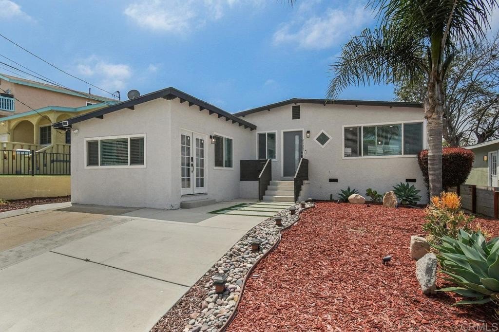 San Diego, California, 92139, United States, 3 Bedrooms Bedrooms, ,2 BathroomsBathrooms,Residential,For Sale,1856072