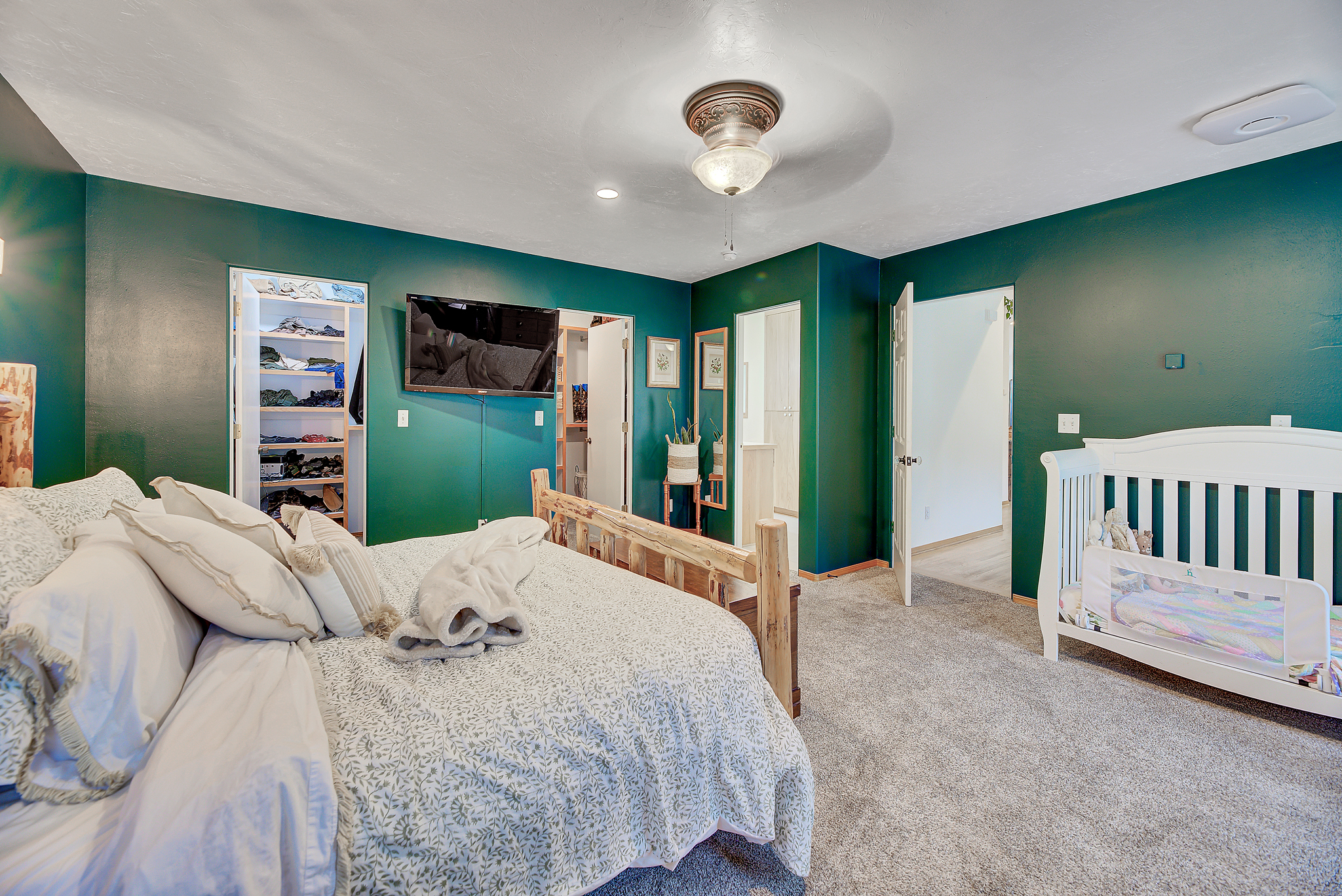 Helmville, Montana, 59743, United States, 3 Bedrooms Bedrooms, ,4 BathroomsBathrooms,Residential,For Sale,1975948