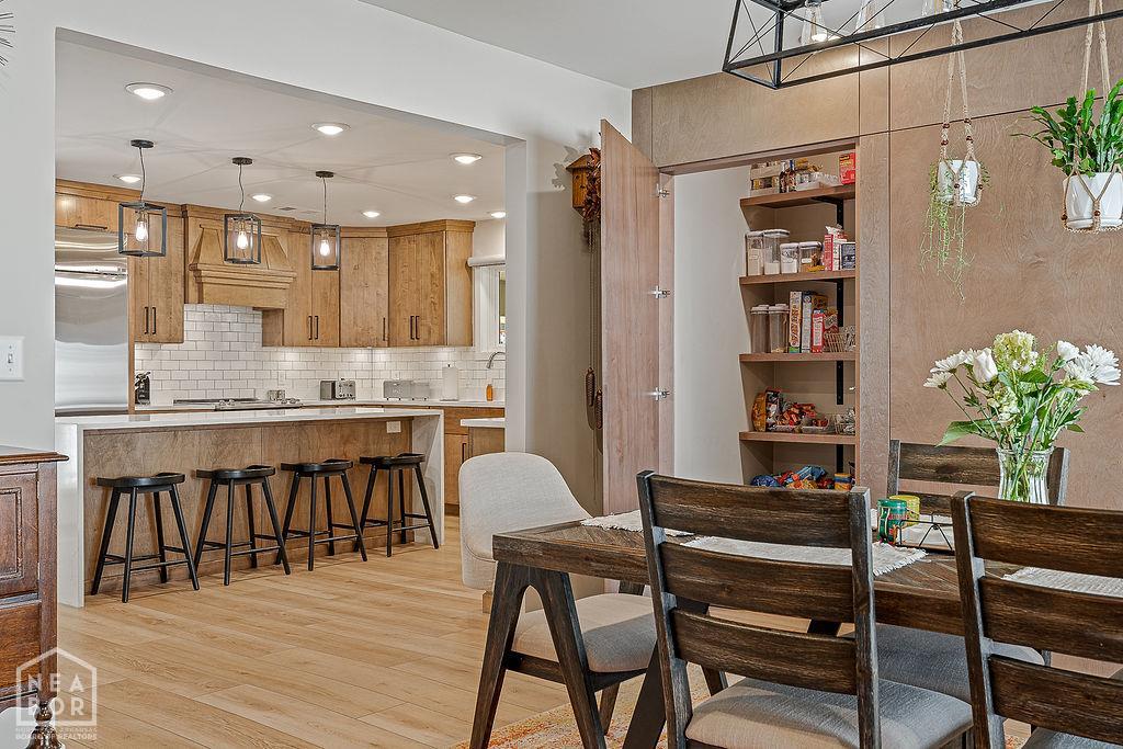 Jonesboro, Arkansas, 72404, United States, ,4 BathroomsBathrooms,Residential,For Sale,1982886