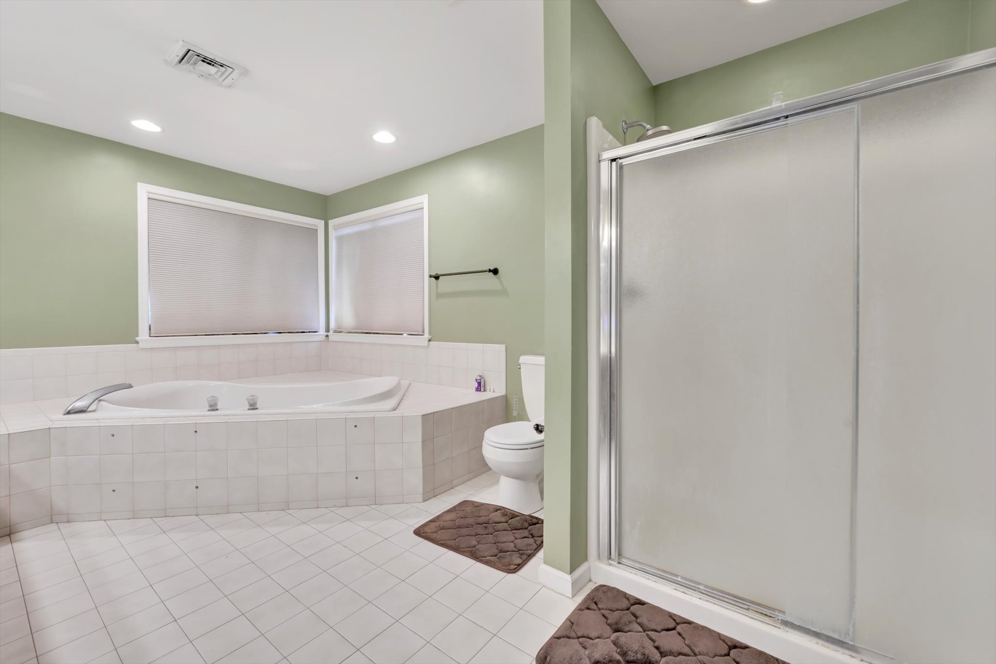 Orwigsburg, Pennsylvania, 17961, United States, 5 Bedrooms Bedrooms, ,4 BathroomsBathrooms,Residential,For Sale,1995162