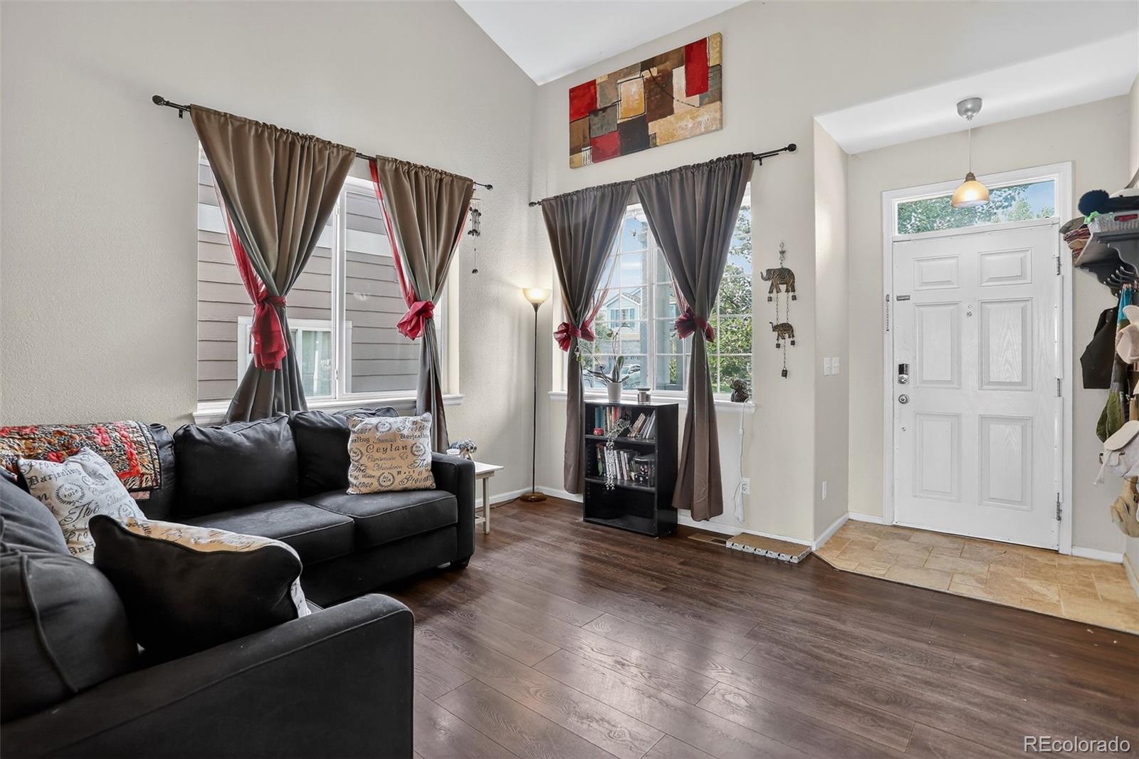Aurora, Colorado, 80018, United States, 3 Bedrooms Bedrooms, ,3 BathroomsBathrooms,Residential,For Sale,1903575