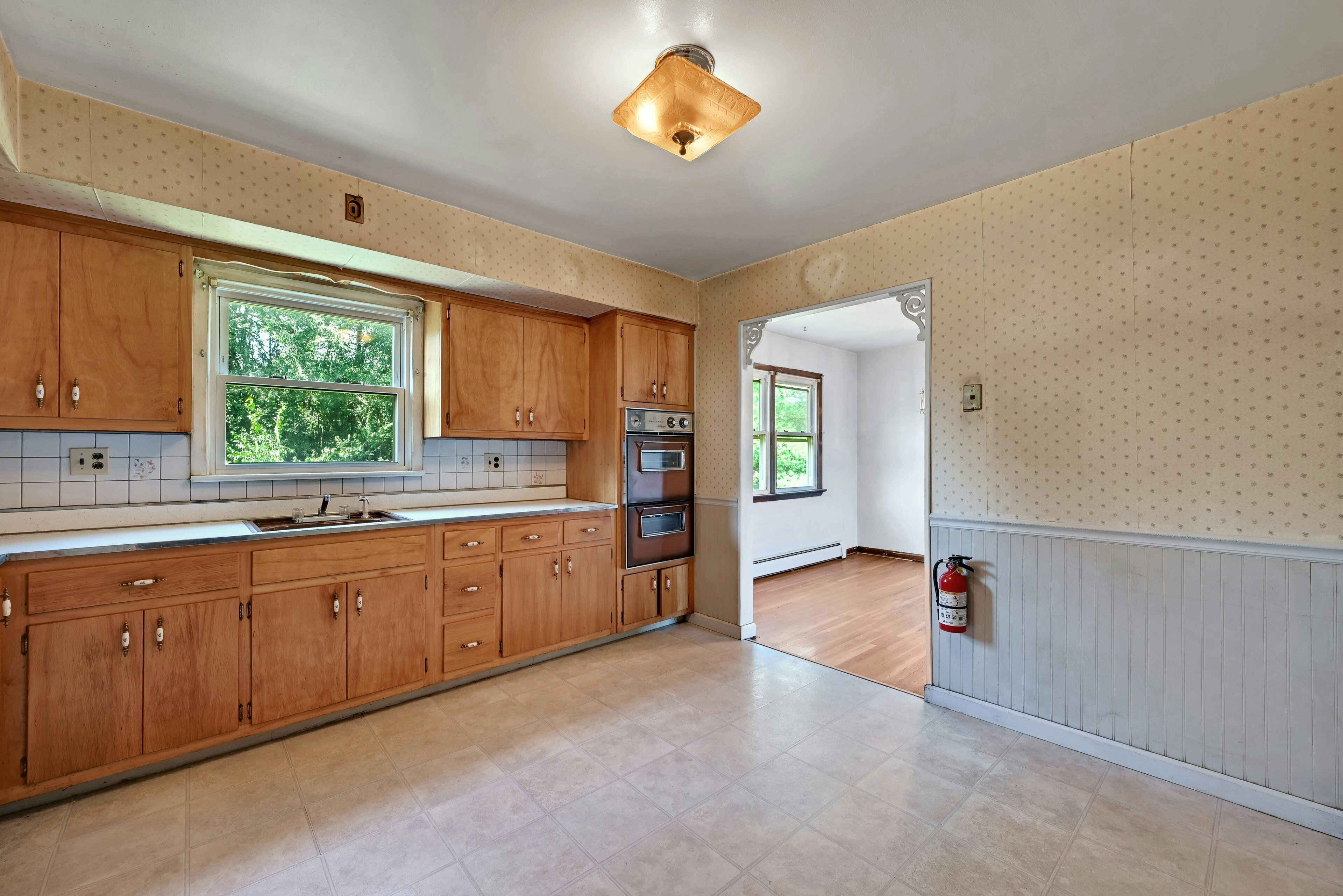  347 Chestnut Avenue, South Hackensack, NJ 07606 - 物件實景