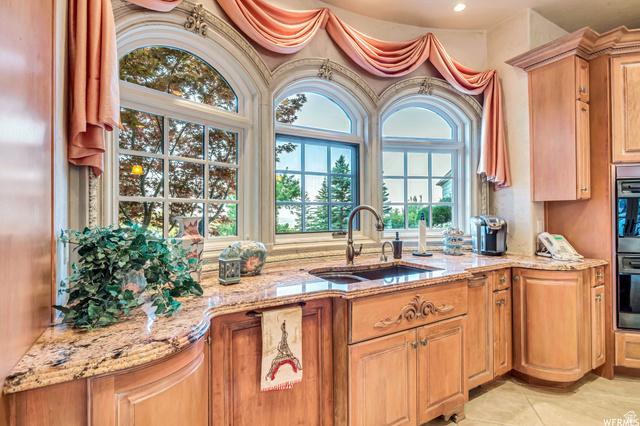 Salt Lake City, Utah, 84103, United States, 4 Bedrooms Bedrooms, ,6 BathroomsBathrooms,Residential,For Sale,2048432