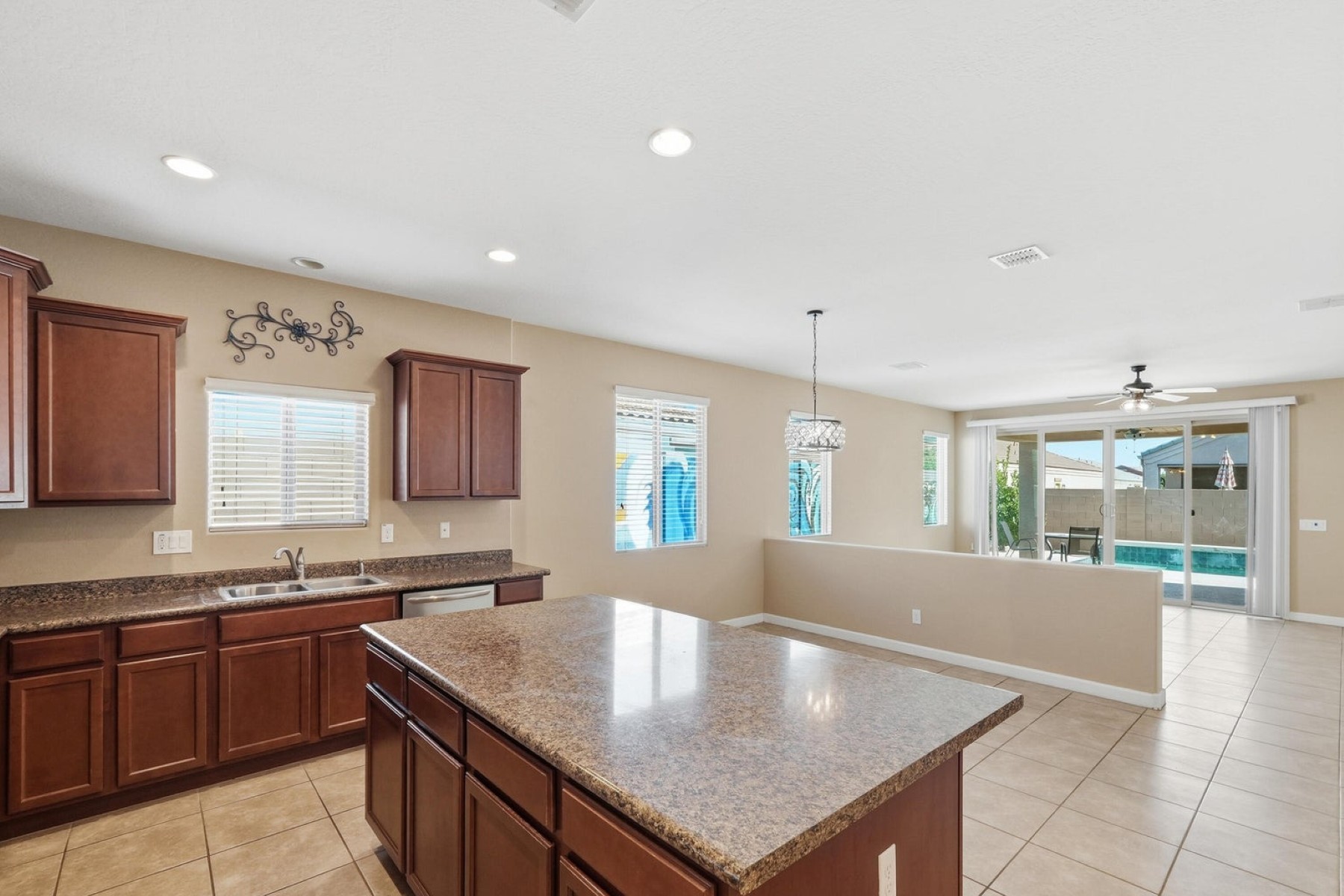  9413 W Georgia Avenue  Glendale, AZ - 物件實景