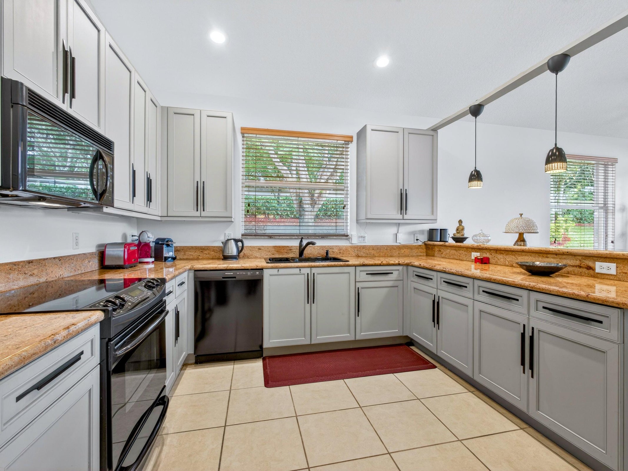 Lake Worth, Florida, 33467, United States, 2 Bedrooms Bedrooms, ,2 BathroomsBathrooms,Residential,For Sale,2005315