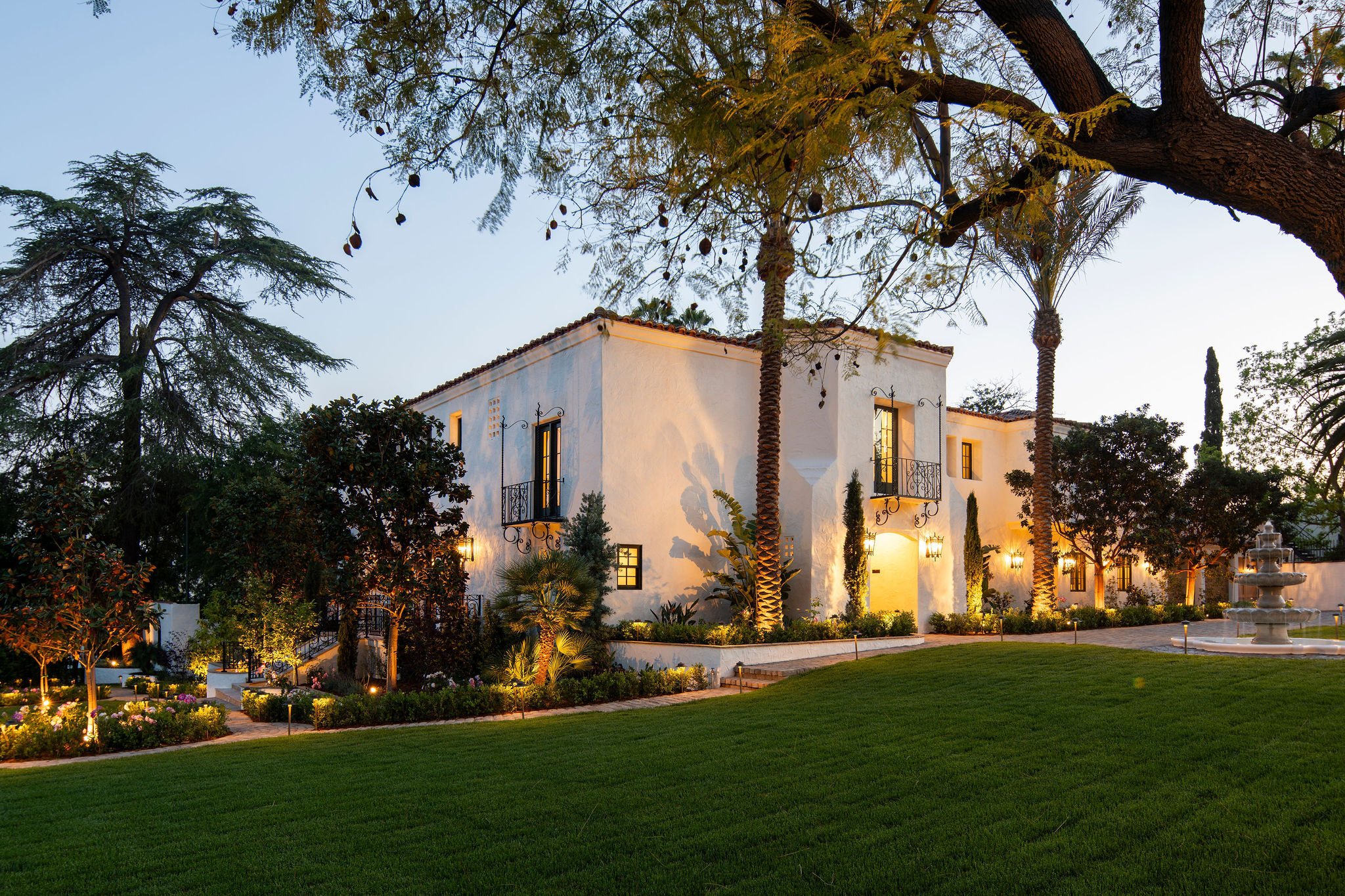  2110 Hill Dr - 物件實景