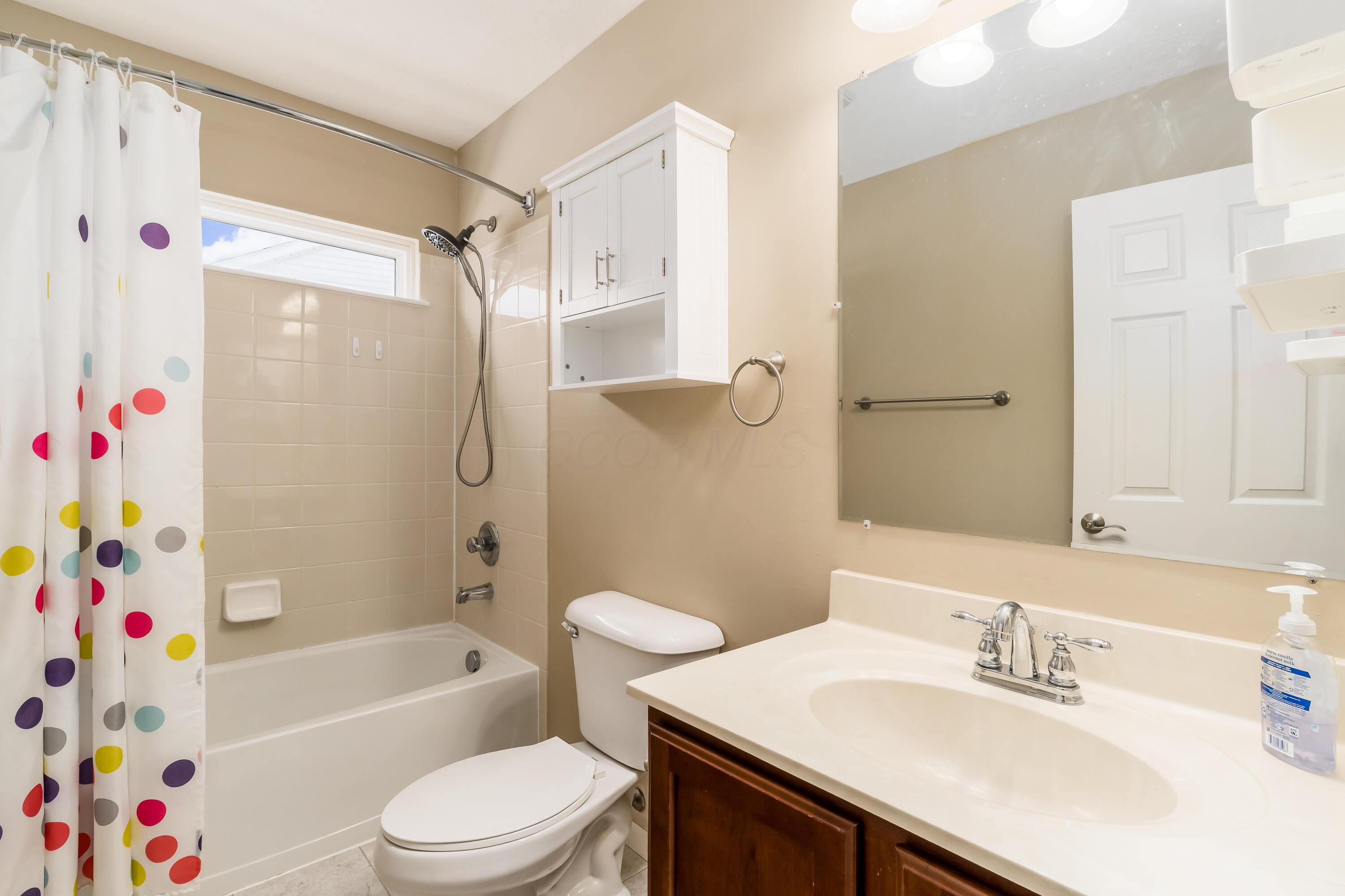 Granville, Ohio, 43023, United States, 5 Bedrooms Bedrooms, ,4 BathroomsBathrooms,Residential,For Sale,2003163