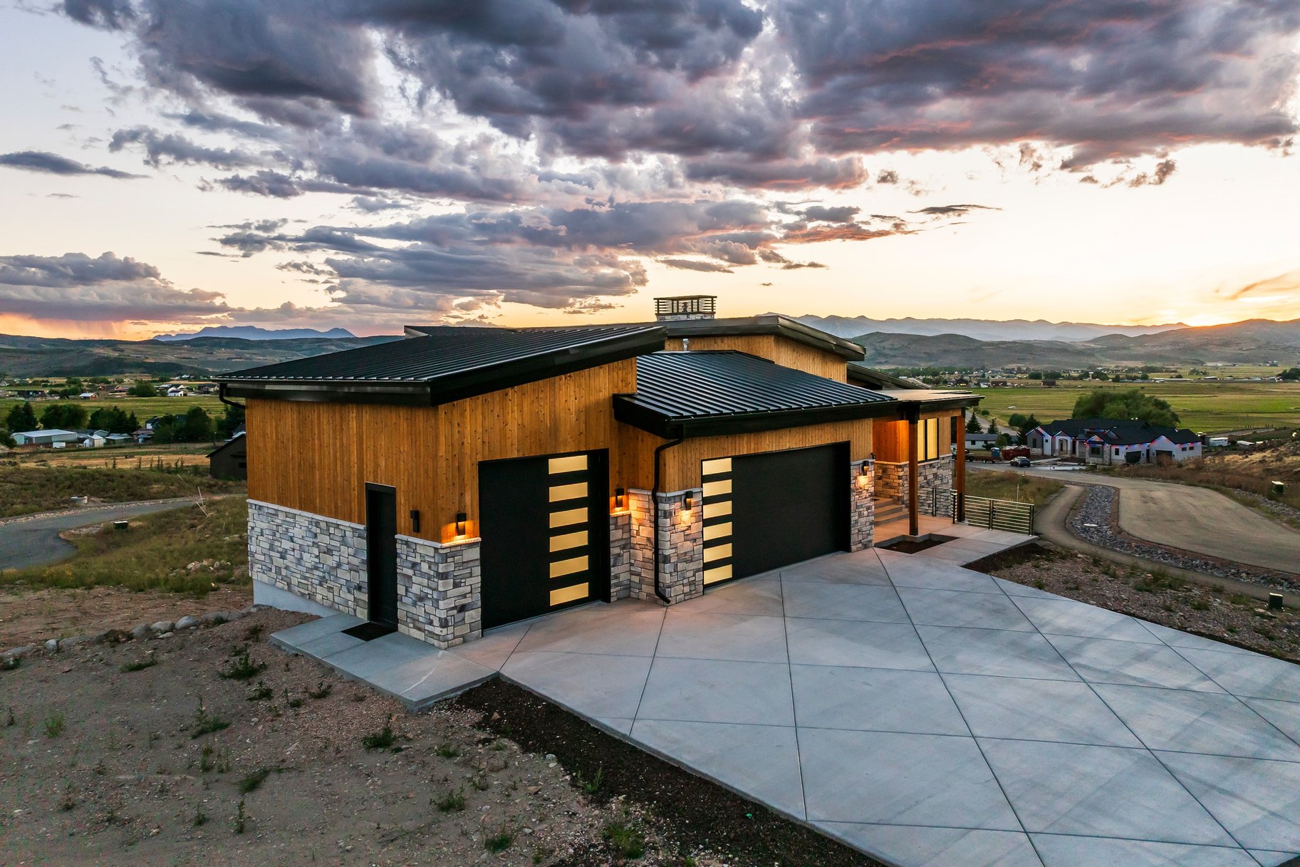  New Build Mountain Modern Home with Expansive Views - 物件實景