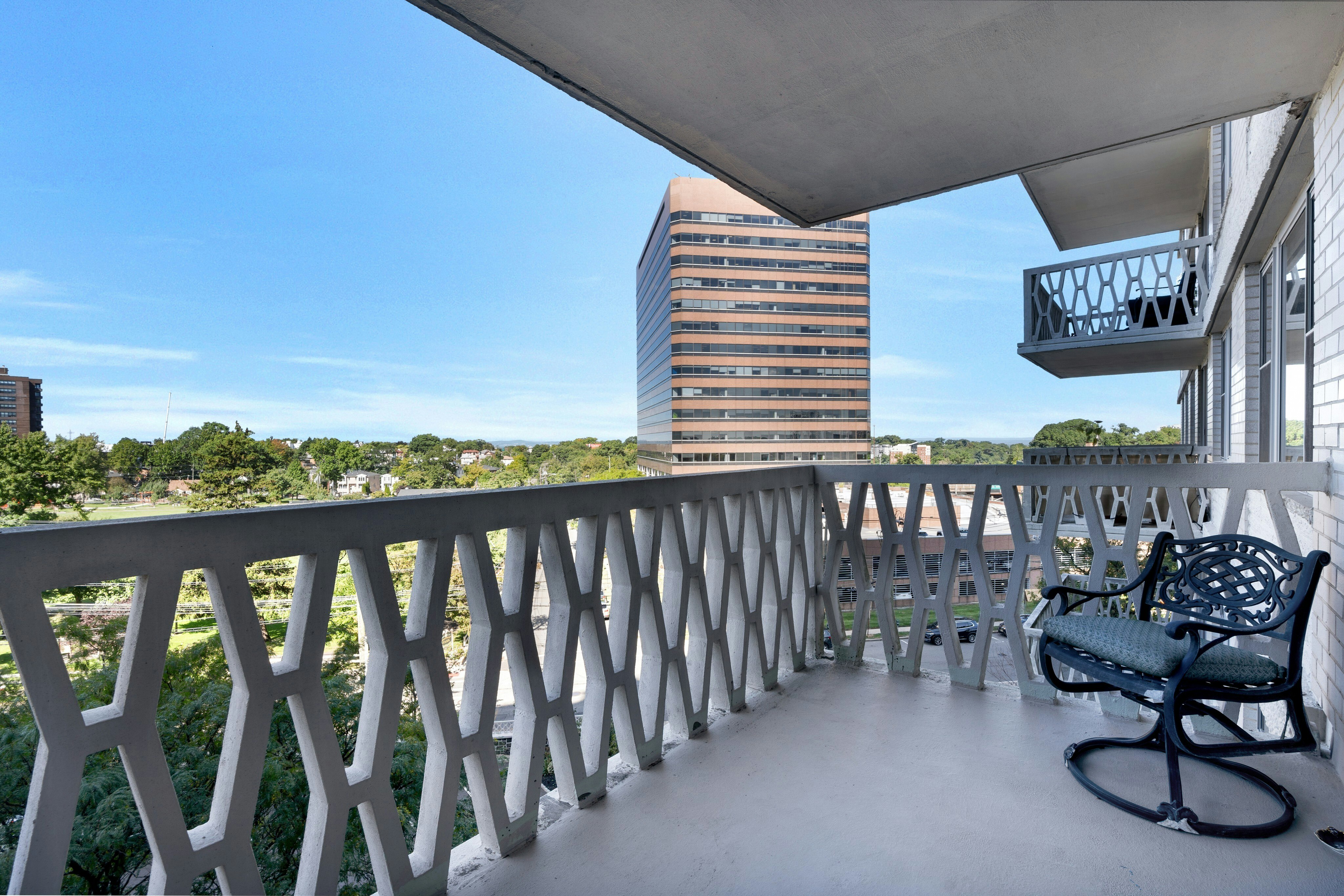  2100 Linwood Avenue, Fort Lee, NJ 07024 - 物件實景