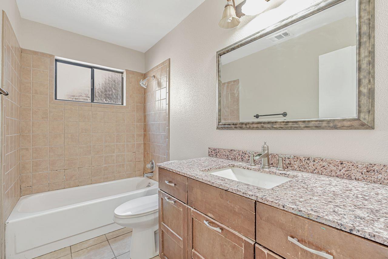 Stockton, California, 95207, United States, 5 Bedrooms Bedrooms, ,4 BathroomsBathrooms,Residential,For Sale,1939520