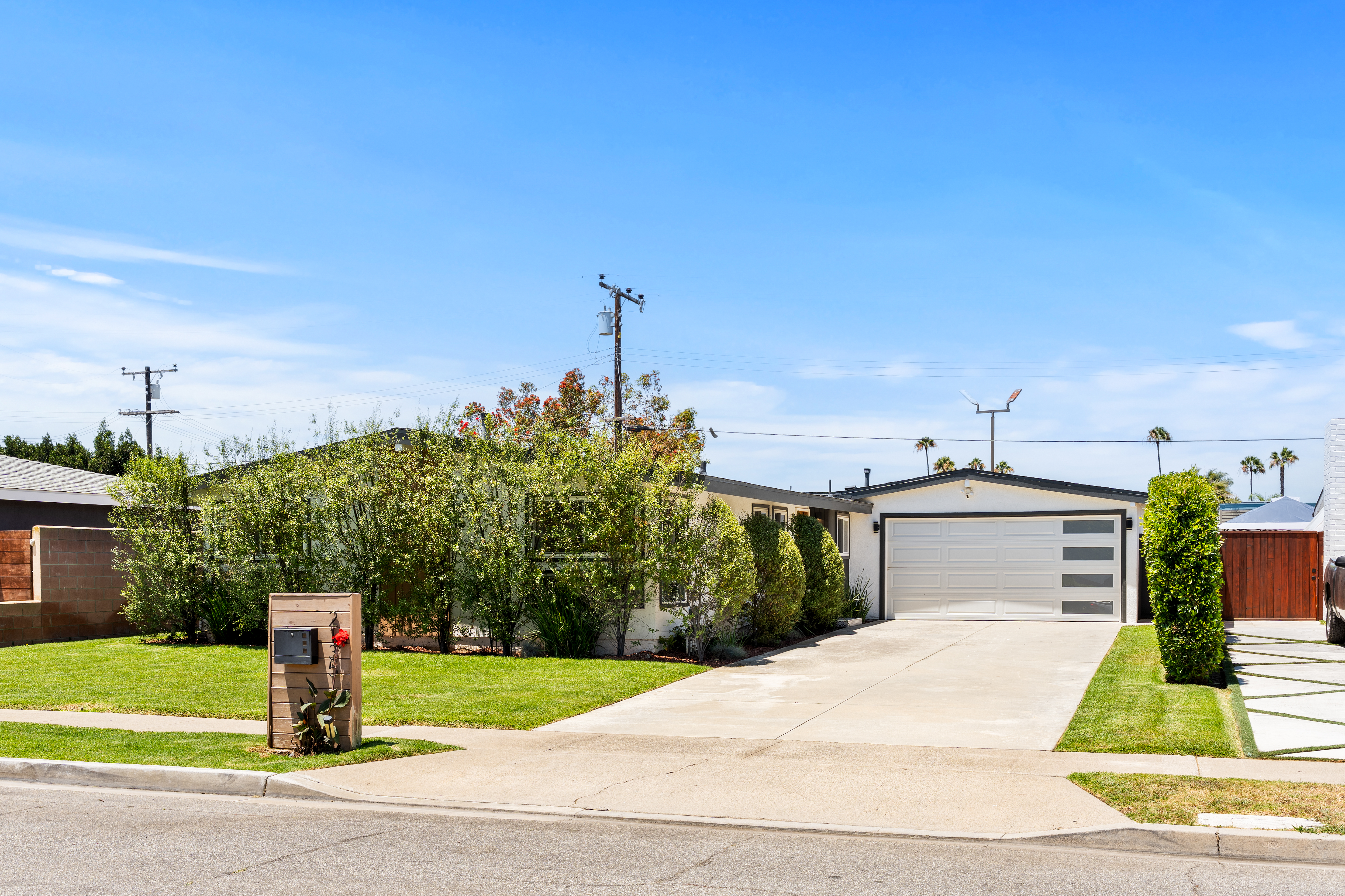 Costa Mesa, CA 92627